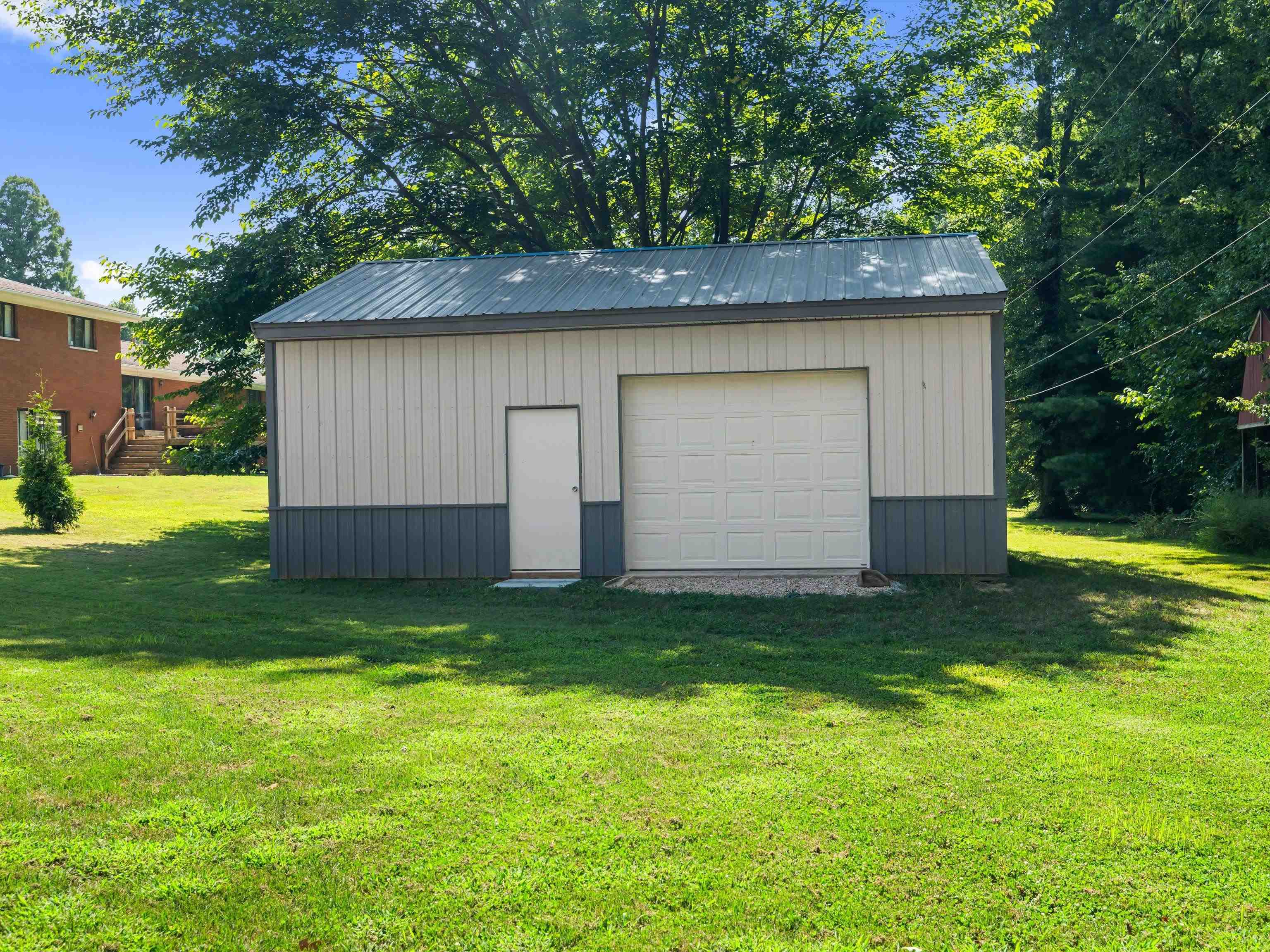 1247 Laurel Drive, Owensboro, Kentucky 42303, 5 Bedrooms Bedrooms, ,3 BathroomsBathrooms,Single Family Residence,For Sale,Laurel Drive,92809