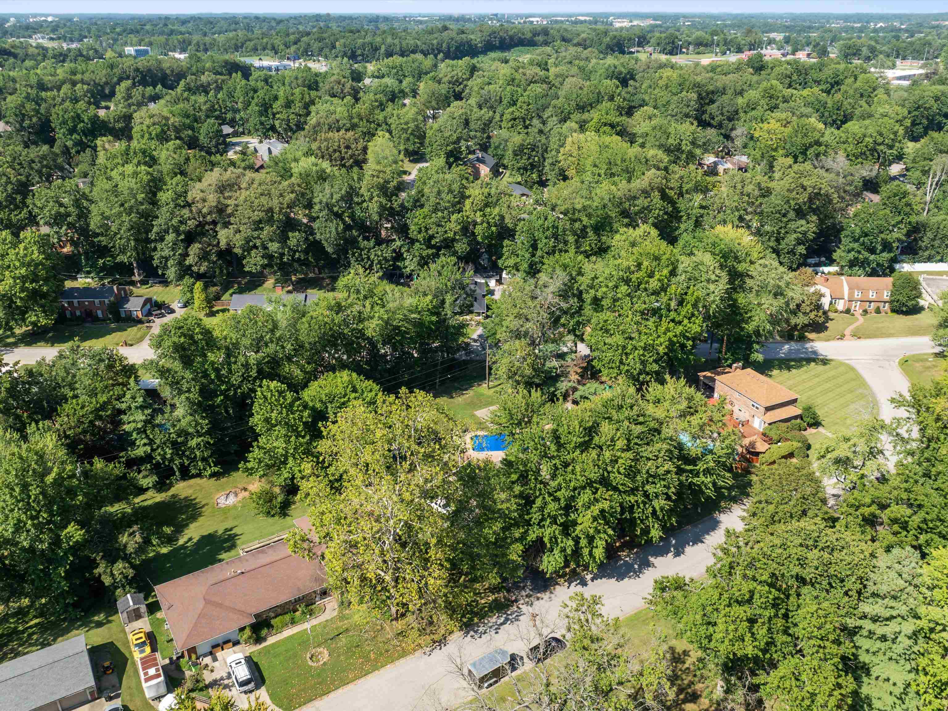 1247 Laurel Drive, Owensboro, Kentucky 42303, 5 Bedrooms Bedrooms, ,3 BathroomsBathrooms,Single Family Residence,For Sale,Laurel Drive,92809