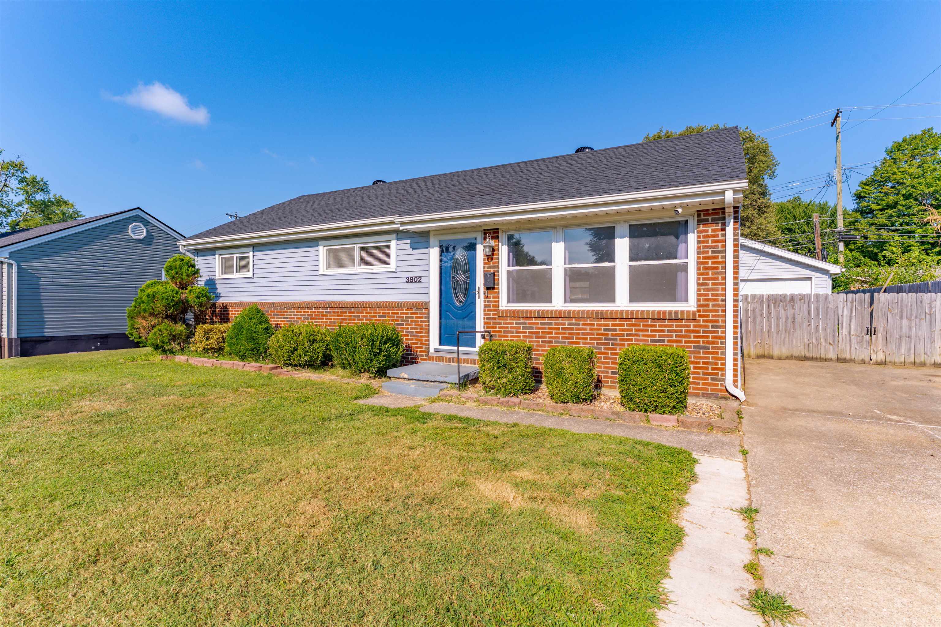 3802 Jefferson St, Owensboro, Kentucky 42303, 4 Bedrooms Bedrooms, ,1 BathroomBathrooms,Single Family Residence,For Sale,Jefferson St,92810