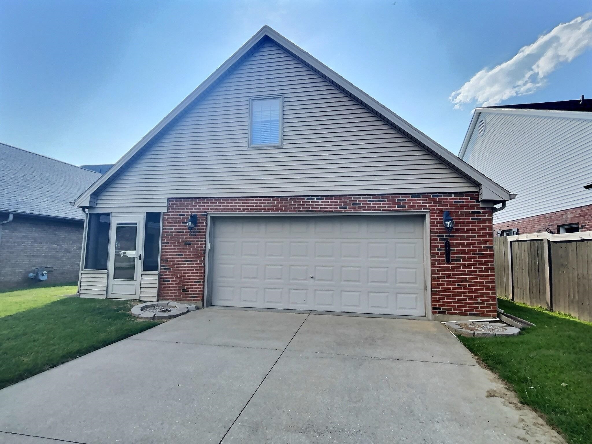 2417 Triple Crown Way, Owensboro, Kentucky 42301, 3 Bedrooms Bedrooms, ,2 BathroomsBathrooms,Single Family Residence,For Sale,Triple Crown Way,92814