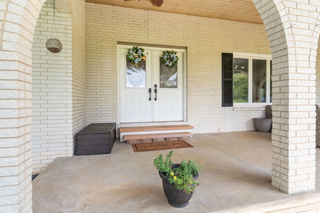 4131 South Hampton Rd, Philpot, Kentucky 42366, 4 Bedrooms Bedrooms, ,3 BathroomsBathrooms,Single Family Residence,For Sale,South Hampton Rd,92818