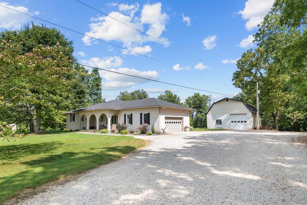 4131 South Hampton Rd, Philpot, Kentucky 42366, 4 Bedrooms Bedrooms, ,3 BathroomsBathrooms,Single Family Residence,For Sale,South Hampton Rd,92818