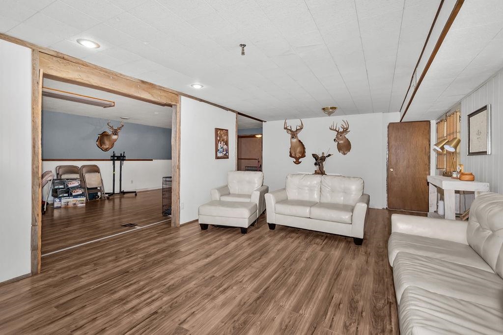 4131 South Hampton Rd, Philpot, Kentucky 42366, 4 Bedrooms Bedrooms, ,3 BathroomsBathrooms,Single Family Residence,For Sale,South Hampton Rd,92818