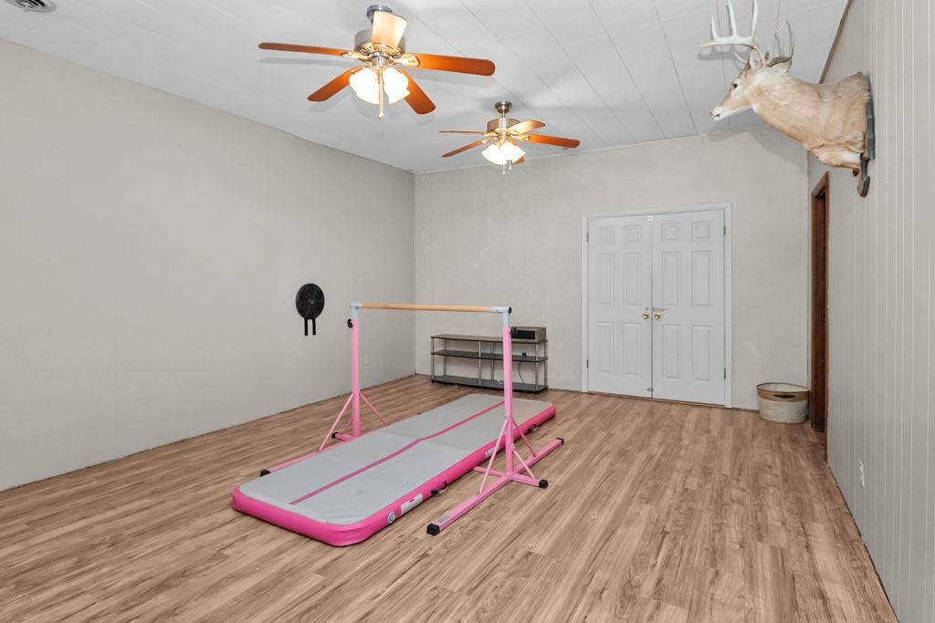 4131 South Hampton Rd, Philpot, Kentucky 42366, 4 Bedrooms Bedrooms, ,3 BathroomsBathrooms,Single Family Residence,For Sale,South Hampton Rd,92818