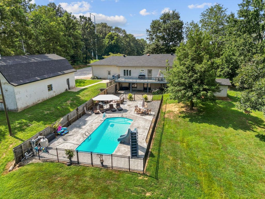 4131 South Hampton Rd, Philpot, Kentucky 42366, 4 Bedrooms Bedrooms, ,3 BathroomsBathrooms,Single Family Residence,For Sale,South Hampton Rd,92818