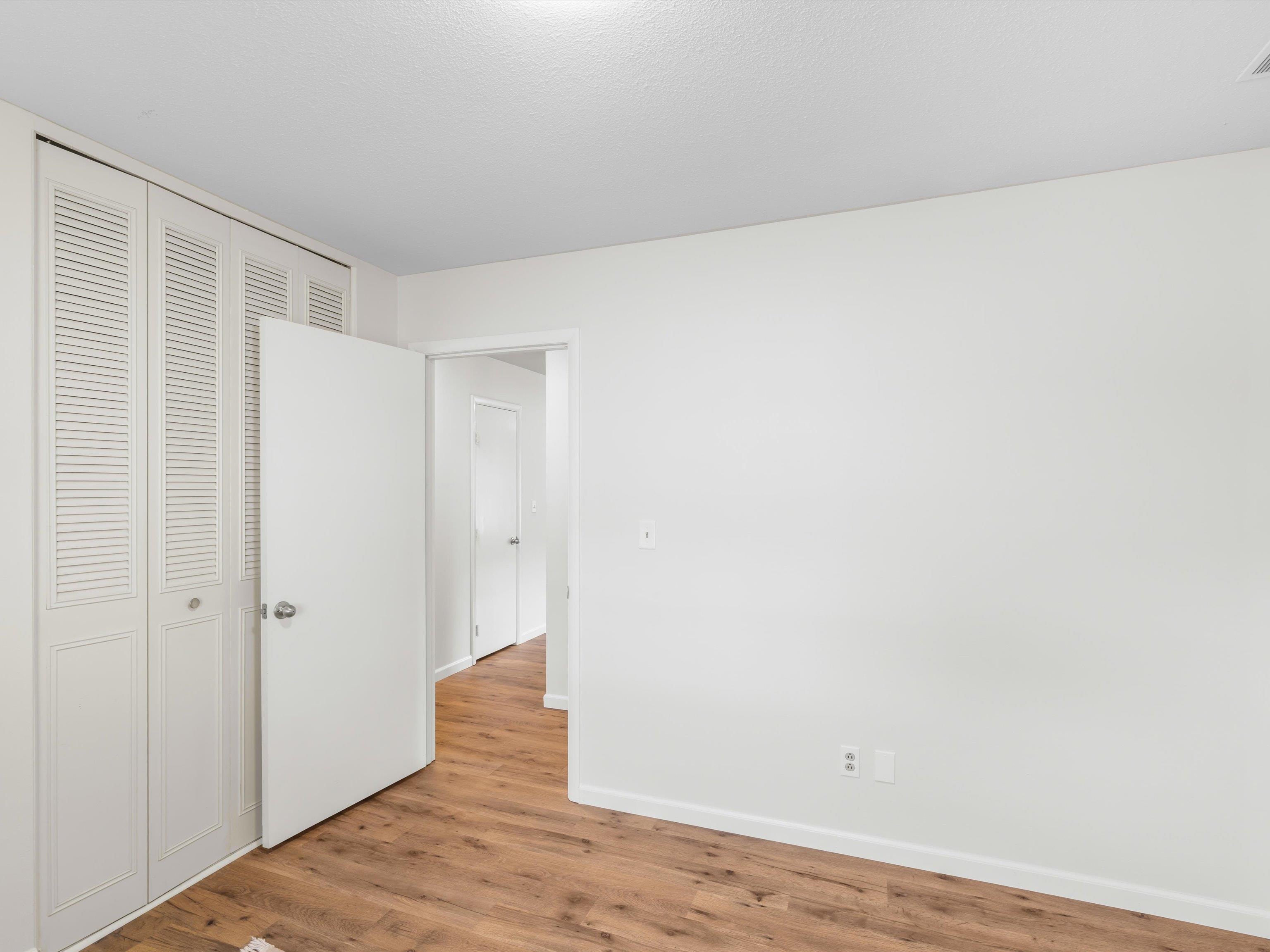 910 Walnut Park Drive, Owensboro, Kentucky 42303, 3 Bedrooms Bedrooms, ,2 BathroomsBathrooms,Single Family Residence,For Sale,Walnut Park Drive,92819