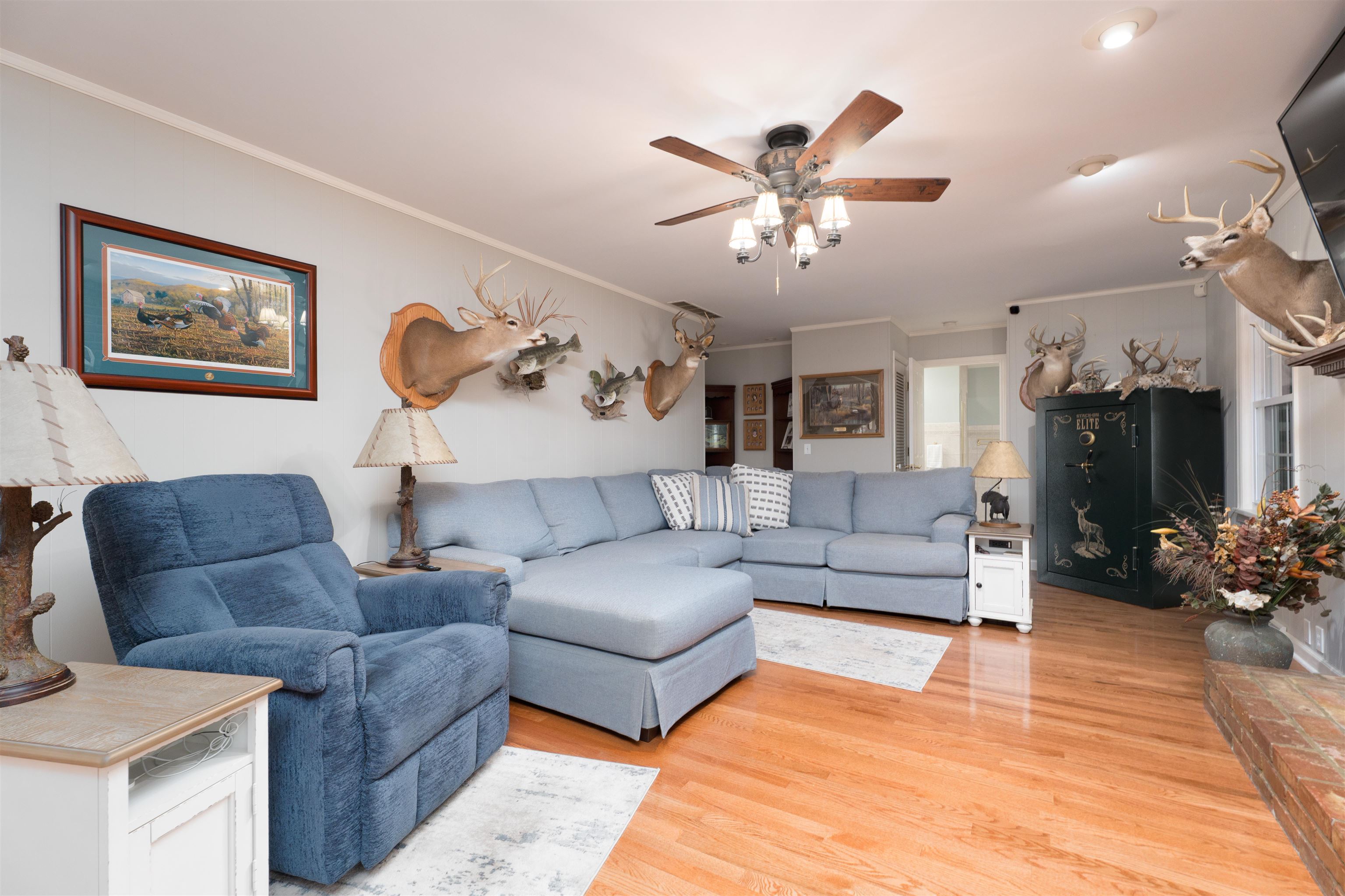 2123 Fieldcrest Dr, Owensboro, Kentucky 42301, 4 Bedrooms Bedrooms, ,2 BathroomsBathrooms,Single Family Residence,For Sale,Fieldcrest Dr,92820