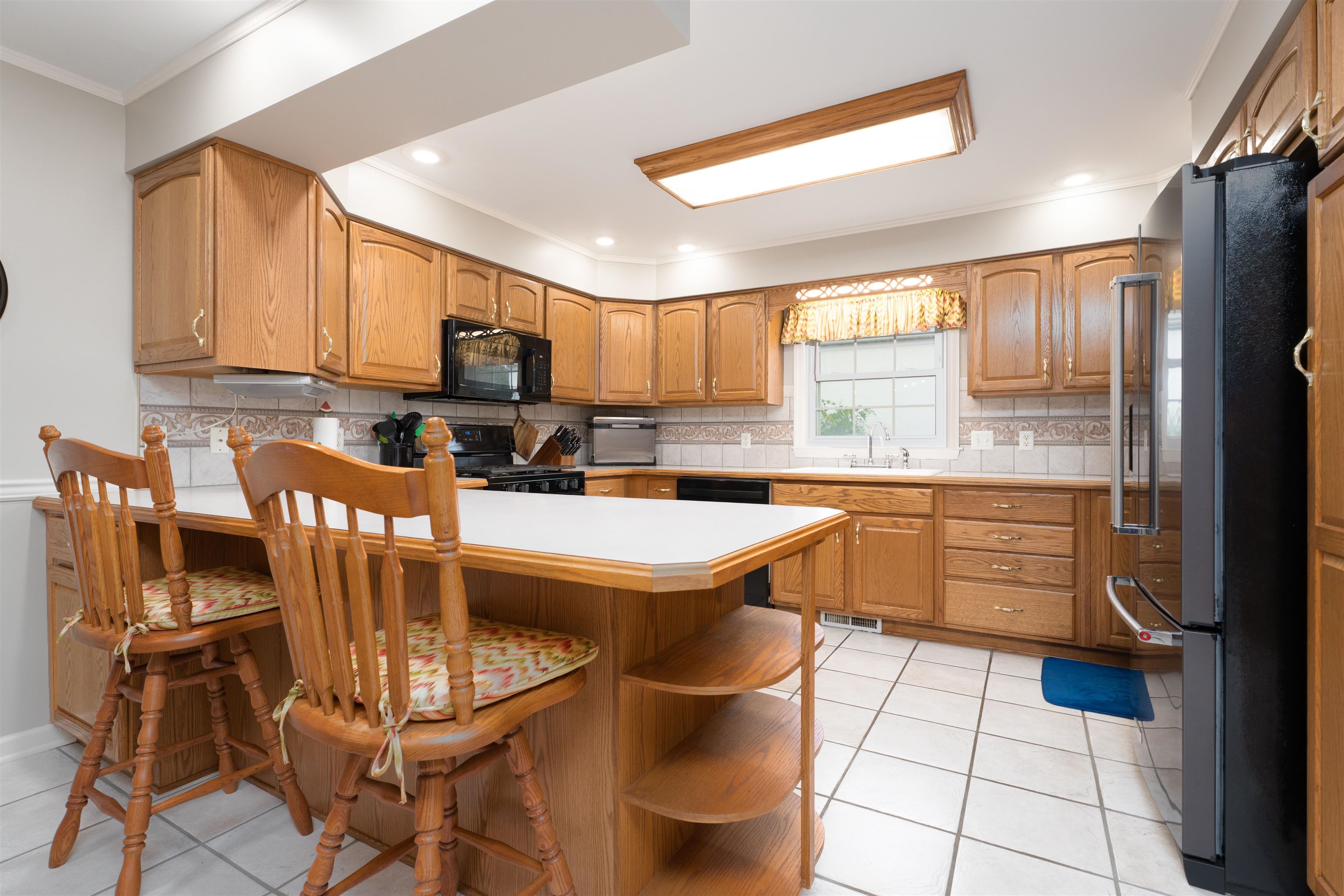 2123 Fieldcrest Dr, Owensboro, Kentucky 42301, 4 Bedrooms Bedrooms, ,2 BathroomsBathrooms,Single Family Residence,For Sale,Fieldcrest Dr,92820