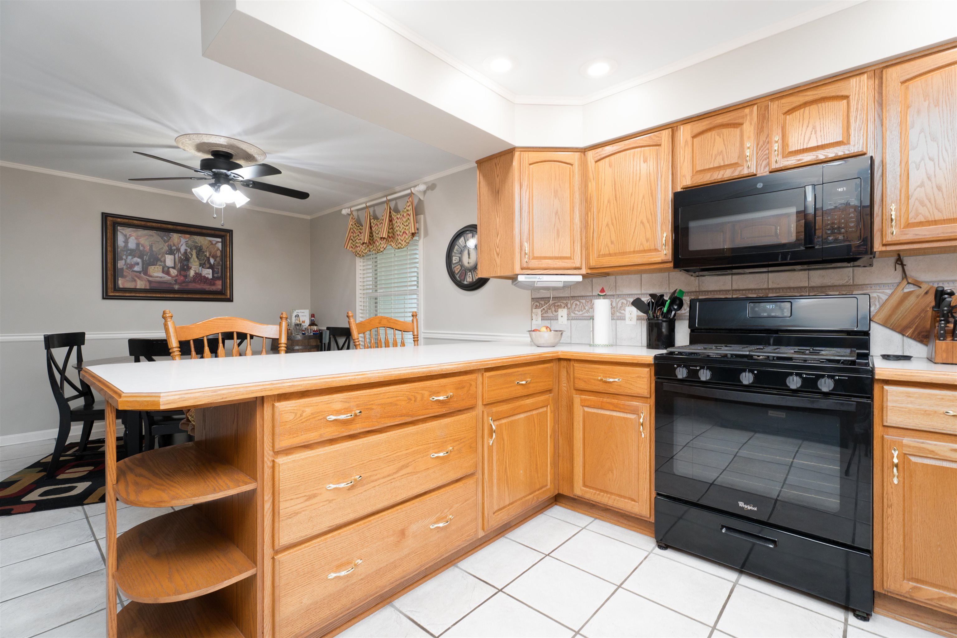 2123 Fieldcrest Dr, Owensboro, Kentucky 42301, 4 Bedrooms Bedrooms, ,2 BathroomsBathrooms,Single Family Residence,For Sale,Fieldcrest Dr,92820