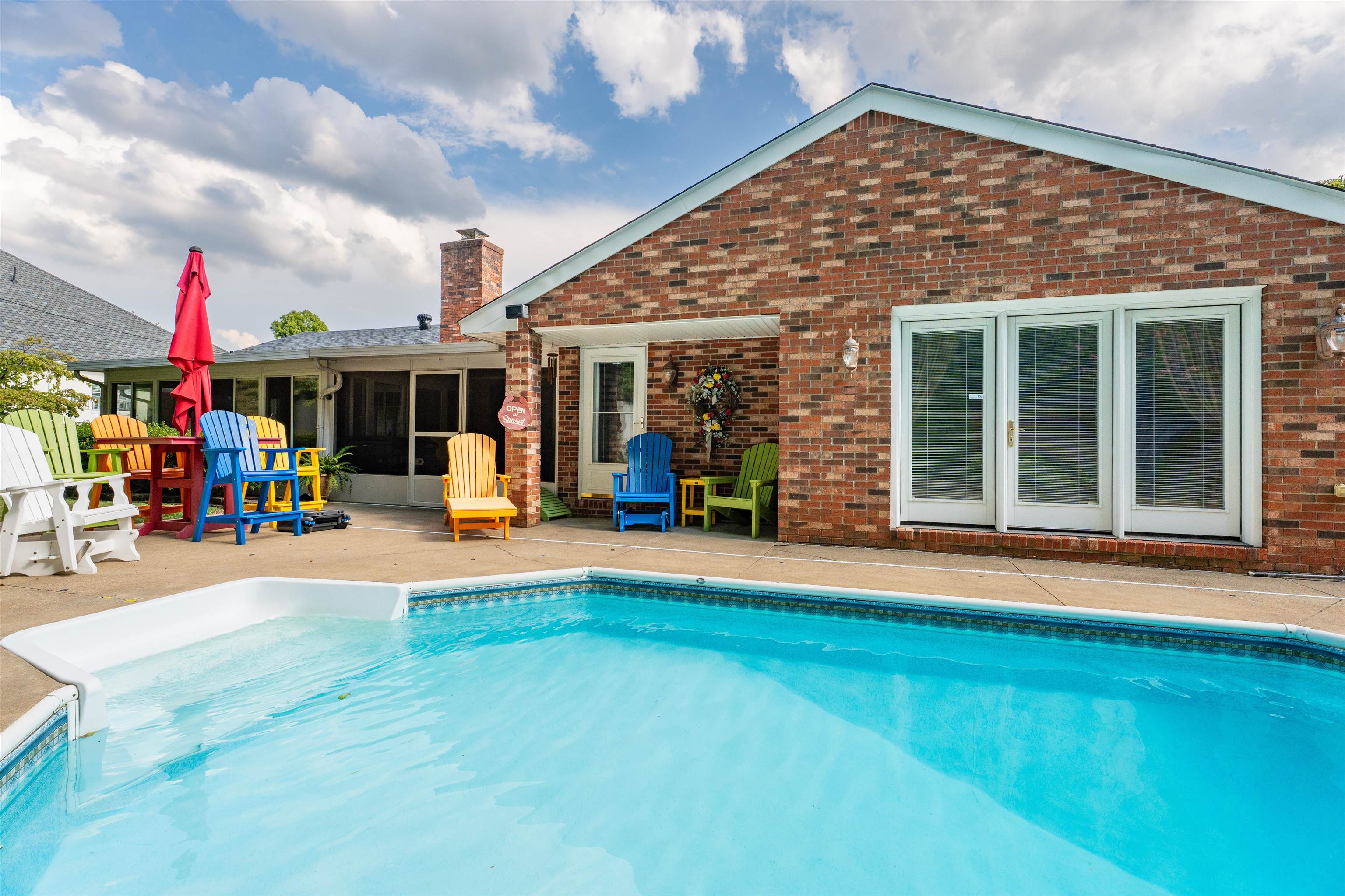 2123 Fieldcrest Dr, Owensboro, Kentucky 42301, 4 Bedrooms Bedrooms, ,2 BathroomsBathrooms,Single Family Residence,For Sale,Fieldcrest Dr,92820