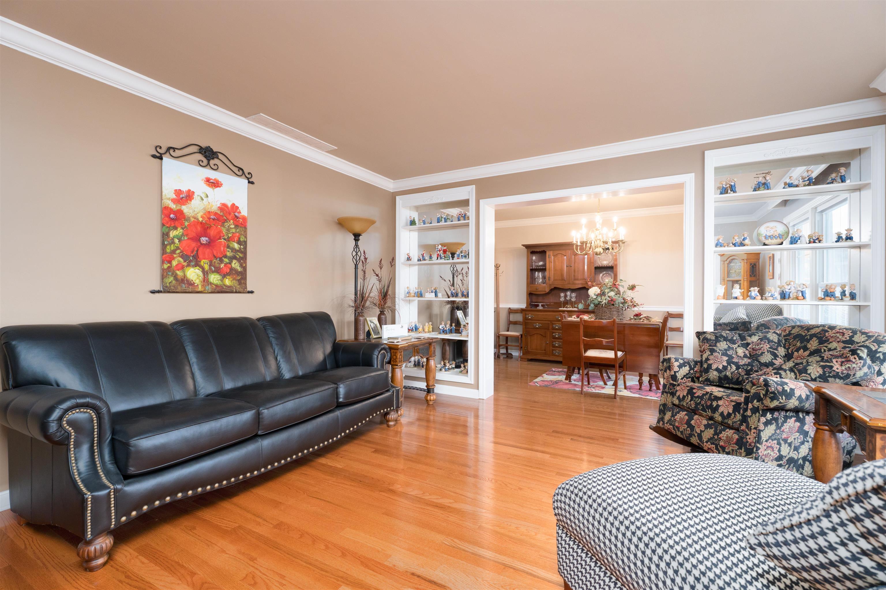 2123 Fieldcrest Dr, Owensboro, Kentucky 42301, 4 Bedrooms Bedrooms, ,2 BathroomsBathrooms,Single Family Residence,For Sale,Fieldcrest Dr,92820