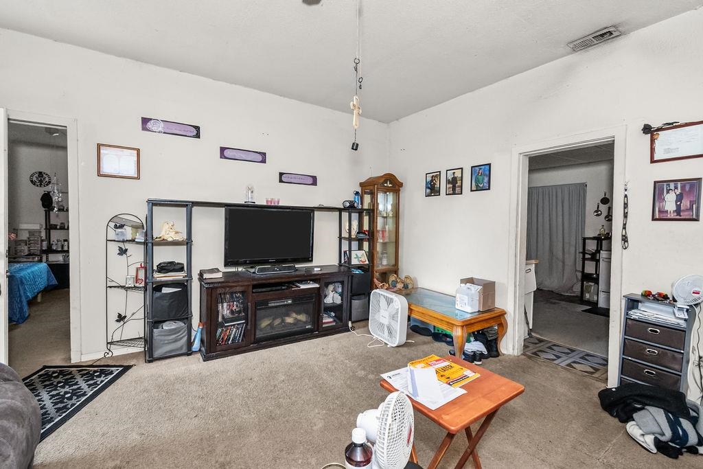 1020 Jackson St, Owensboro, Kentucky 42303, 2 Bedrooms Bedrooms, ,1 BathroomBathrooms,Single Family Residence,For Sale,Jackson St,92826