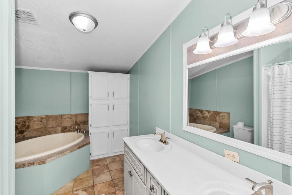 9967 McCamish Rd, Whitesville, Kentucky 42378, 4 Bedrooms Bedrooms, ,2 BathroomsBathrooms,Single Family Residence,For Sale,McCamish Rd,92831