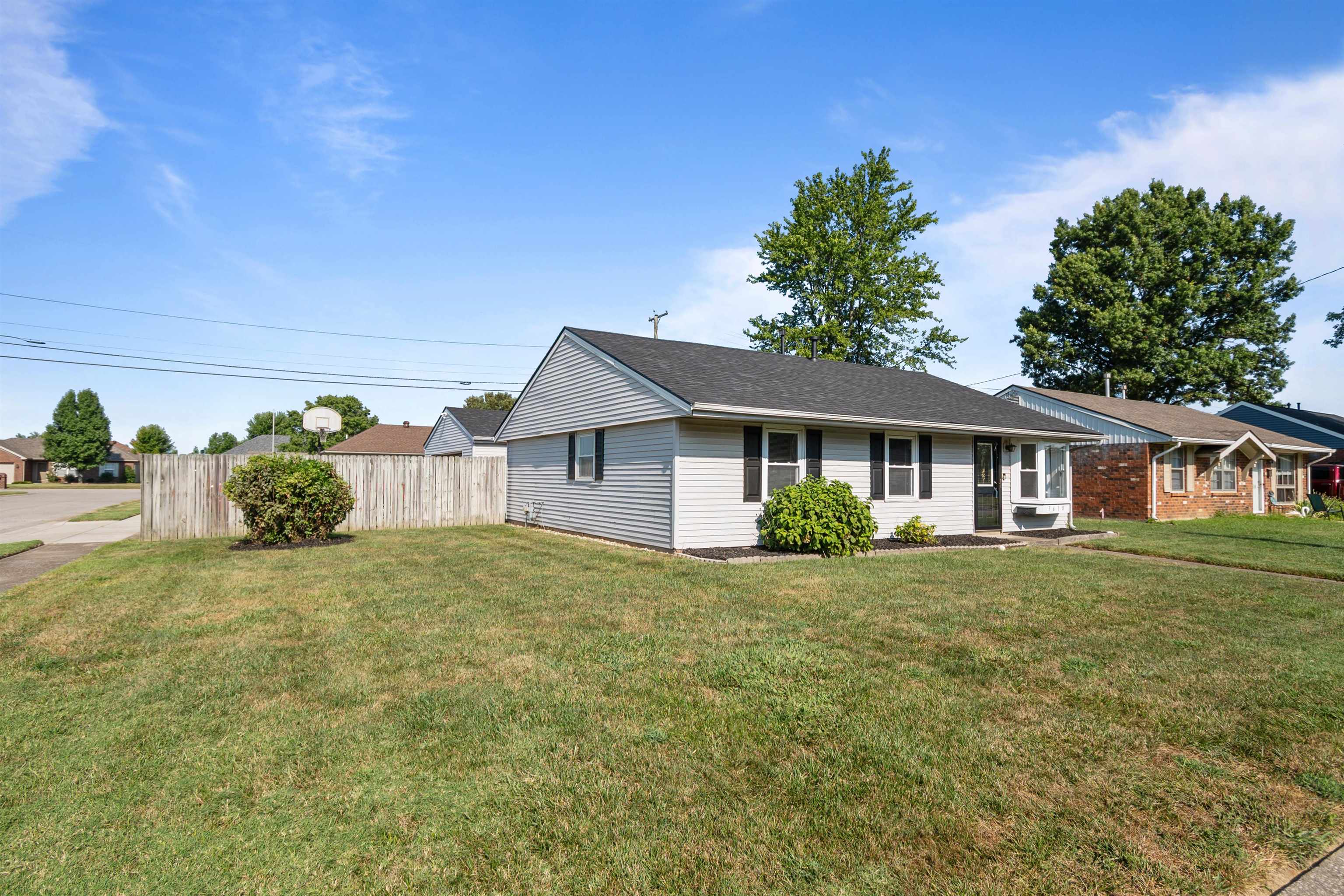 3618 Arlington Drive, Owensboro, Kentucky 42301-7604, 4 Bedrooms Bedrooms, ,1 BathroomBathrooms,Single Family Residence,For Sale,Arlington Drive,92832