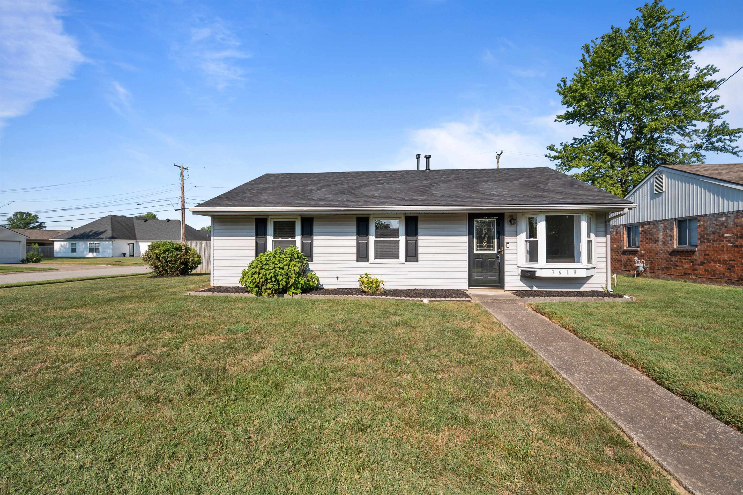 3618 Arlington Drive, Owensboro, Kentucky 42301-7604, 4 Bedrooms Bedrooms, ,1 BathroomBathrooms,Single Family Residence,For Sale,Arlington Drive,92832