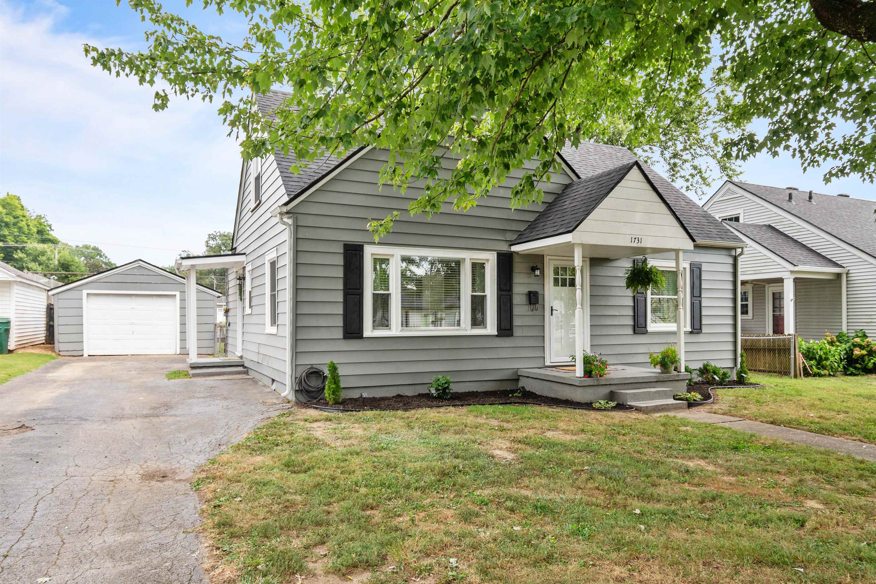 1731 Cherokee Drive, Owensboro, Kentucky 42301, 3 Bedrooms Bedrooms, ,1 BathroomBathrooms,Single Family Residence,For Sale,Cherokee Drive,92840