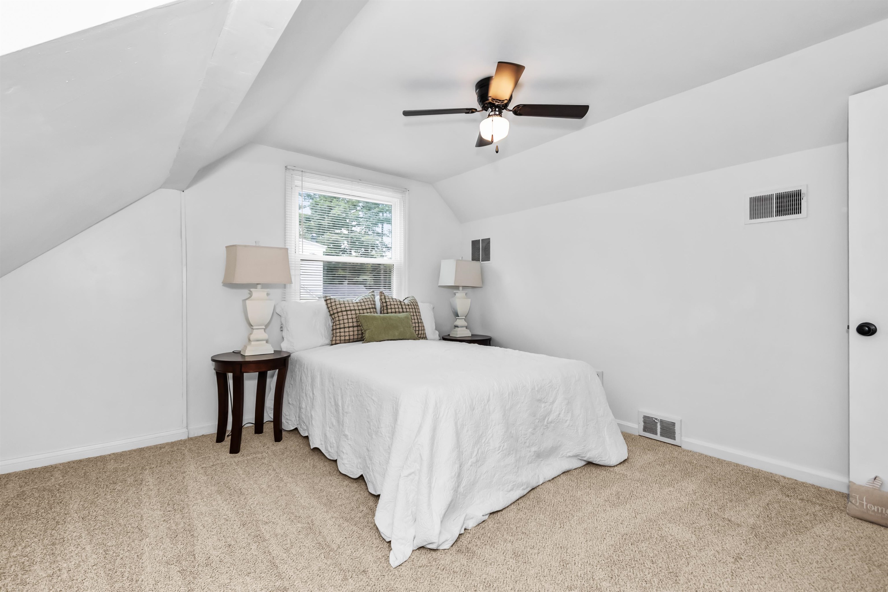 1731 Cherokee Drive, Owensboro, Kentucky 42301, 3 Bedrooms Bedrooms, ,1 BathroomBathrooms,Single Family Residence,For Sale,Cherokee Drive,92840