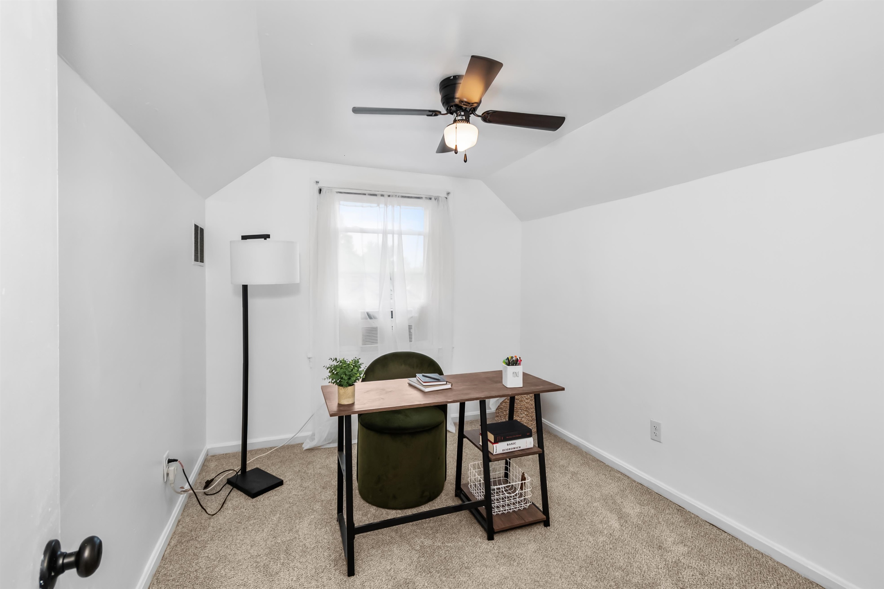 1731 Cherokee Drive, Owensboro, Kentucky 42301, 3 Bedrooms Bedrooms, ,1 BathroomBathrooms,Single Family Residence,For Sale,Cherokee Drive,92840
