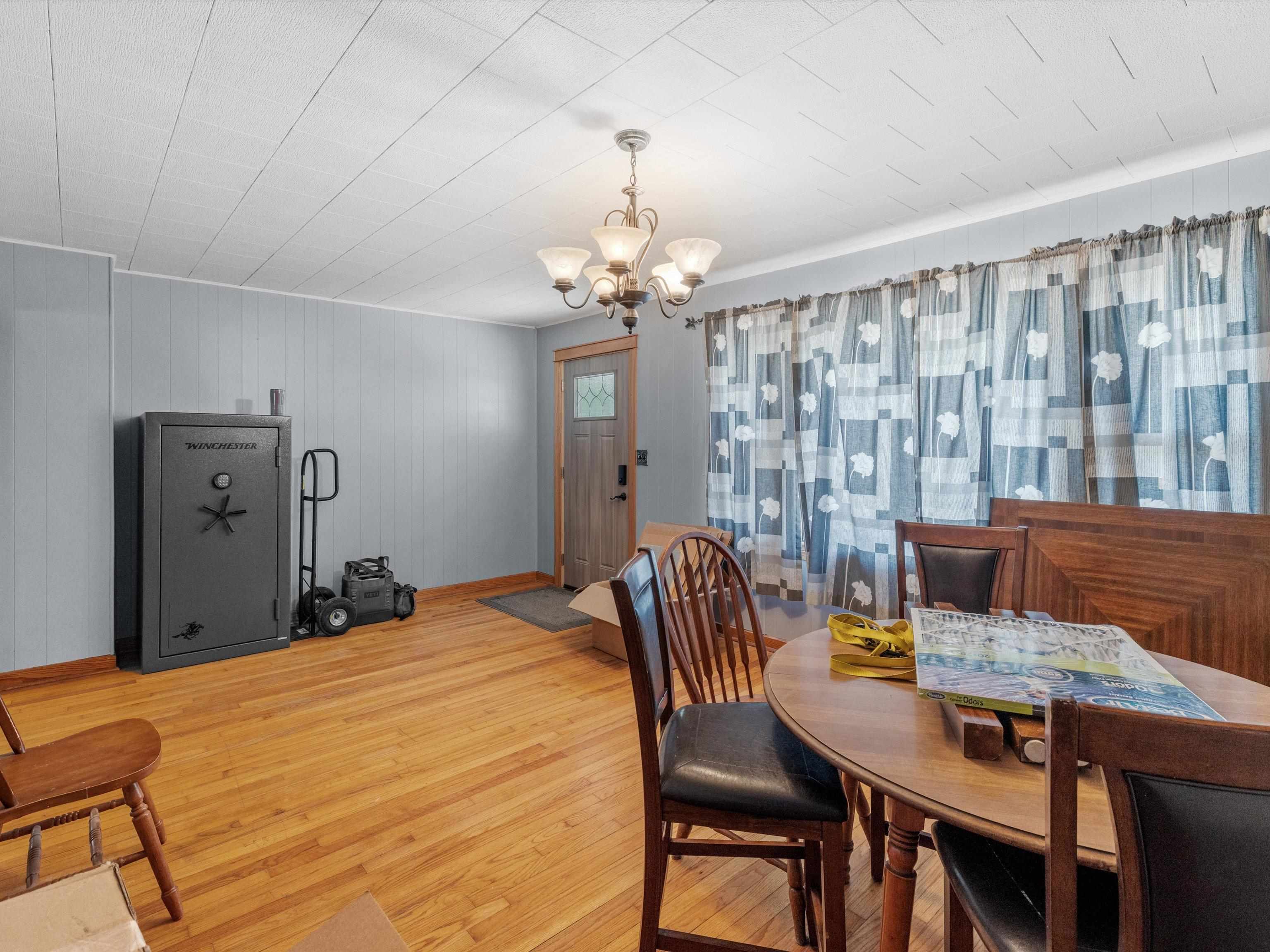 150 Powers St, Hawesville, Kentucky 42348, 3 Bedrooms Bedrooms, ,2 BathroomsBathrooms,Single Family Residence,For Sale,Powers St,92845