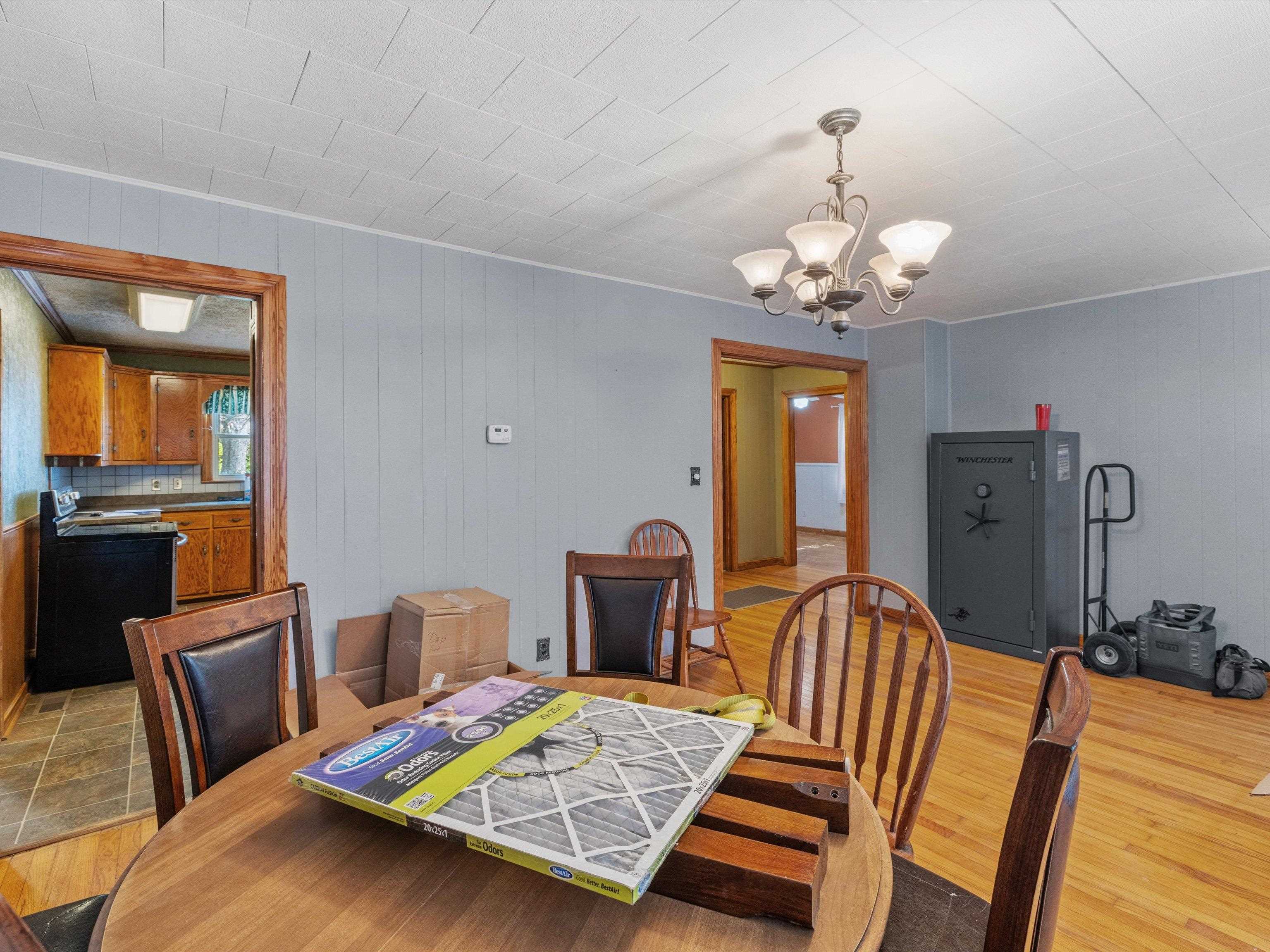 150 Powers St, Hawesville, Kentucky 42348, 3 Bedrooms Bedrooms, ,2 BathroomsBathrooms,Single Family Residence,For Sale,Powers St,92845
