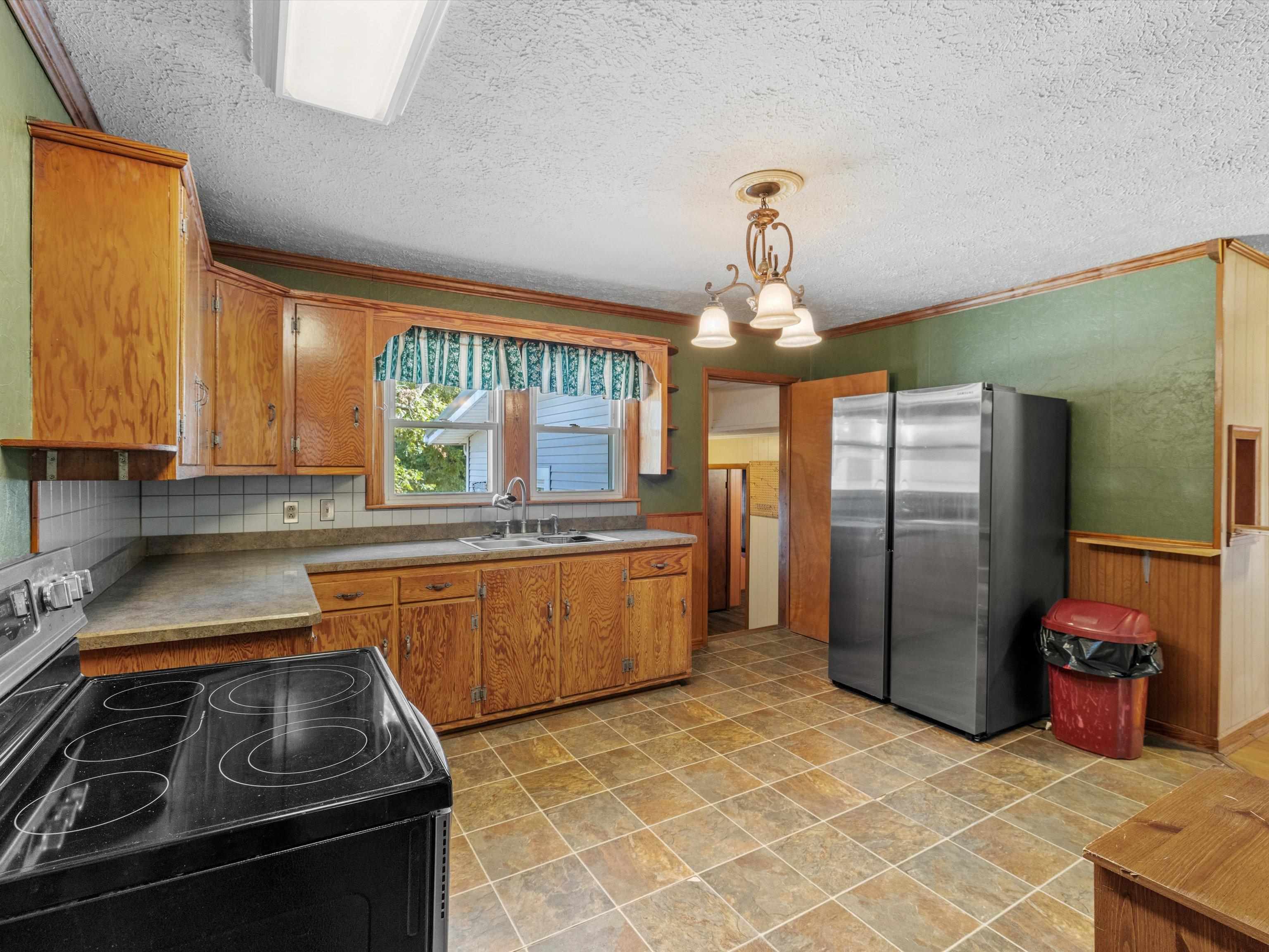 150 Powers St, Hawesville, Kentucky 42348, 3 Bedrooms Bedrooms, ,2 BathroomsBathrooms,Single Family Residence,For Sale,Powers St,92845