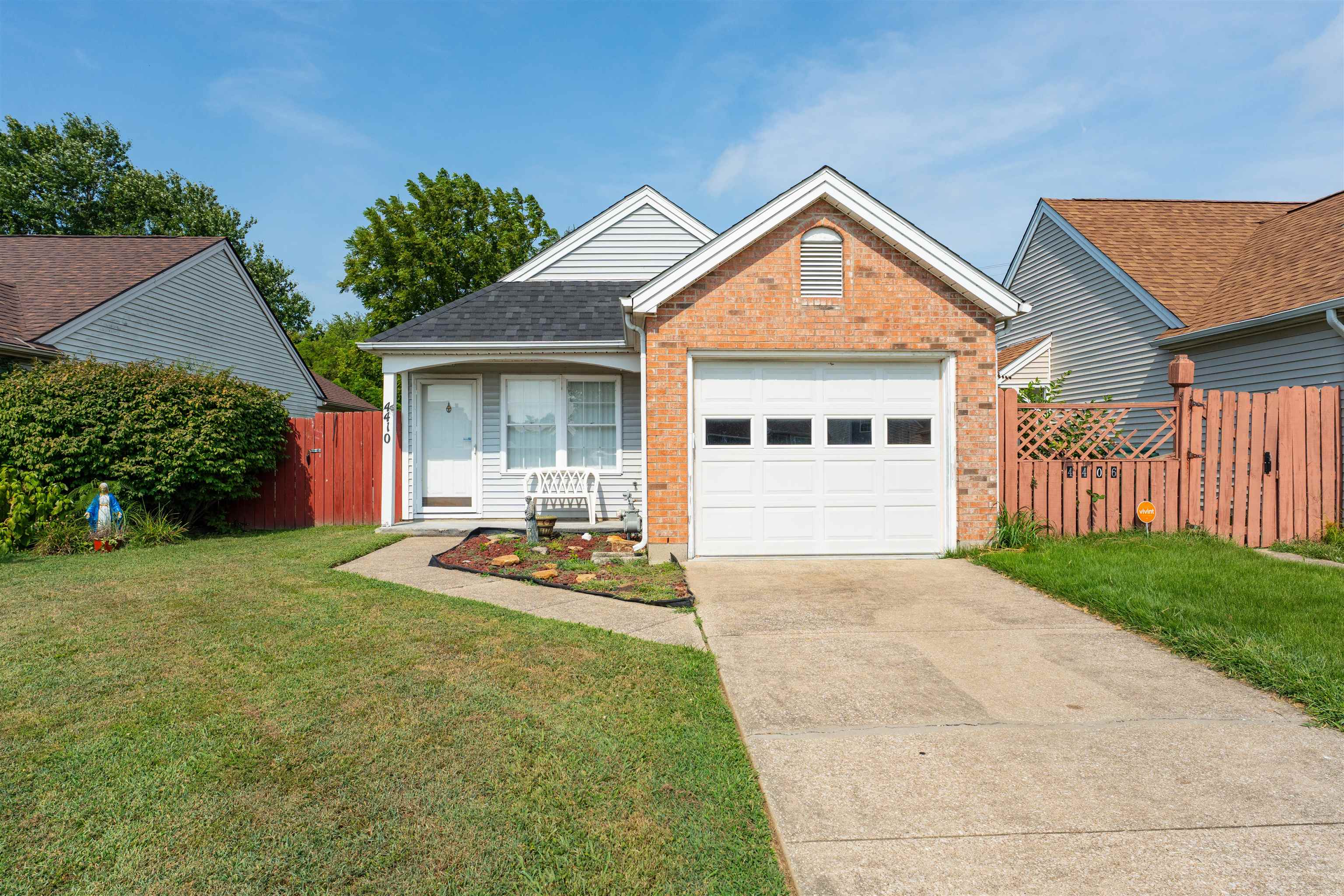4410 Strickland Dr, Owensboro, Kentucky 42301, 2 Bedrooms Bedrooms, ,2 BathroomsBathrooms,Single Family Residence,For Sale,Strickland Dr,92849