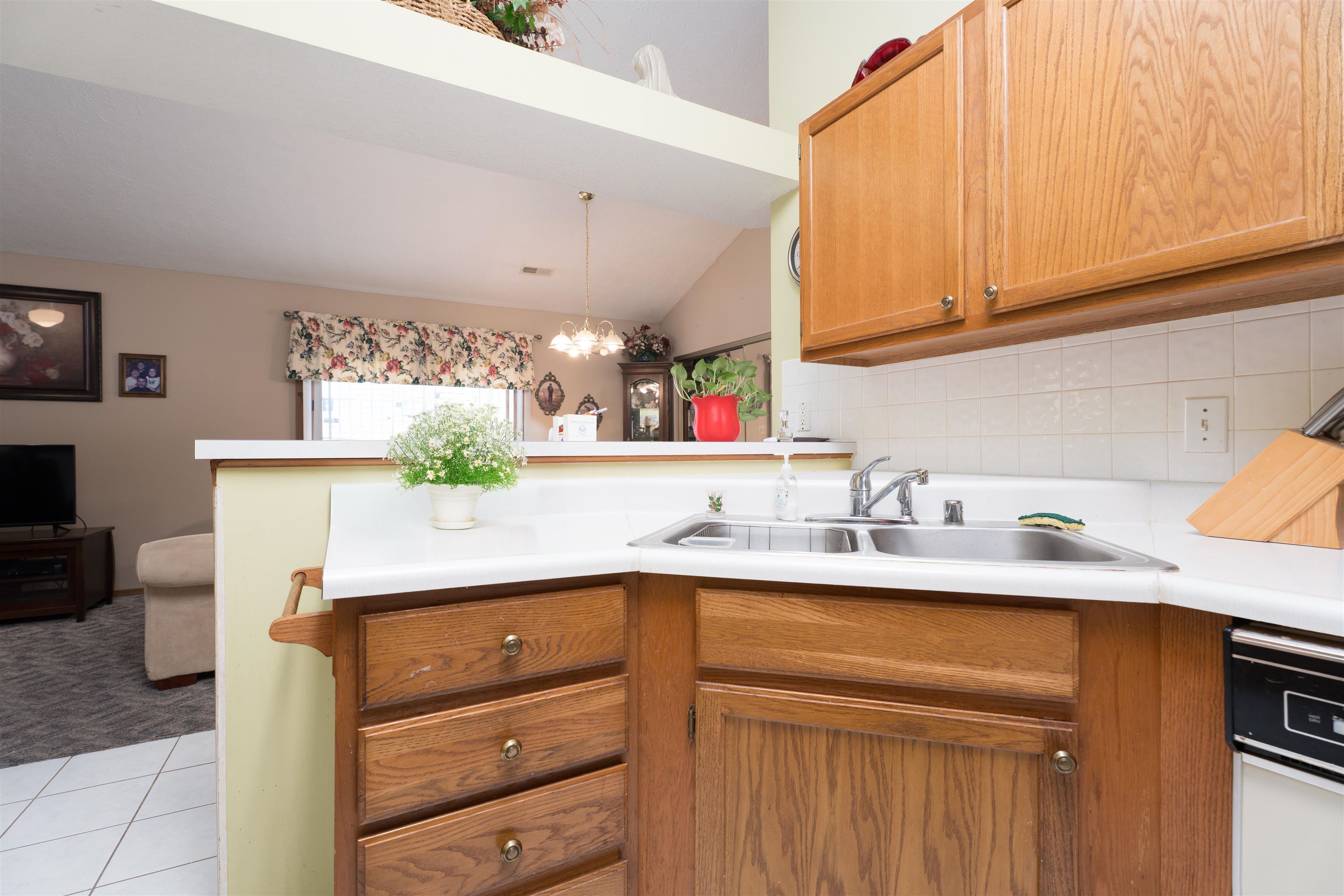 4410 Strickland Dr, Owensboro, Kentucky 42301, 2 Bedrooms Bedrooms, ,2 BathroomsBathrooms,Single Family Residence,For Sale,Strickland Dr,92849
