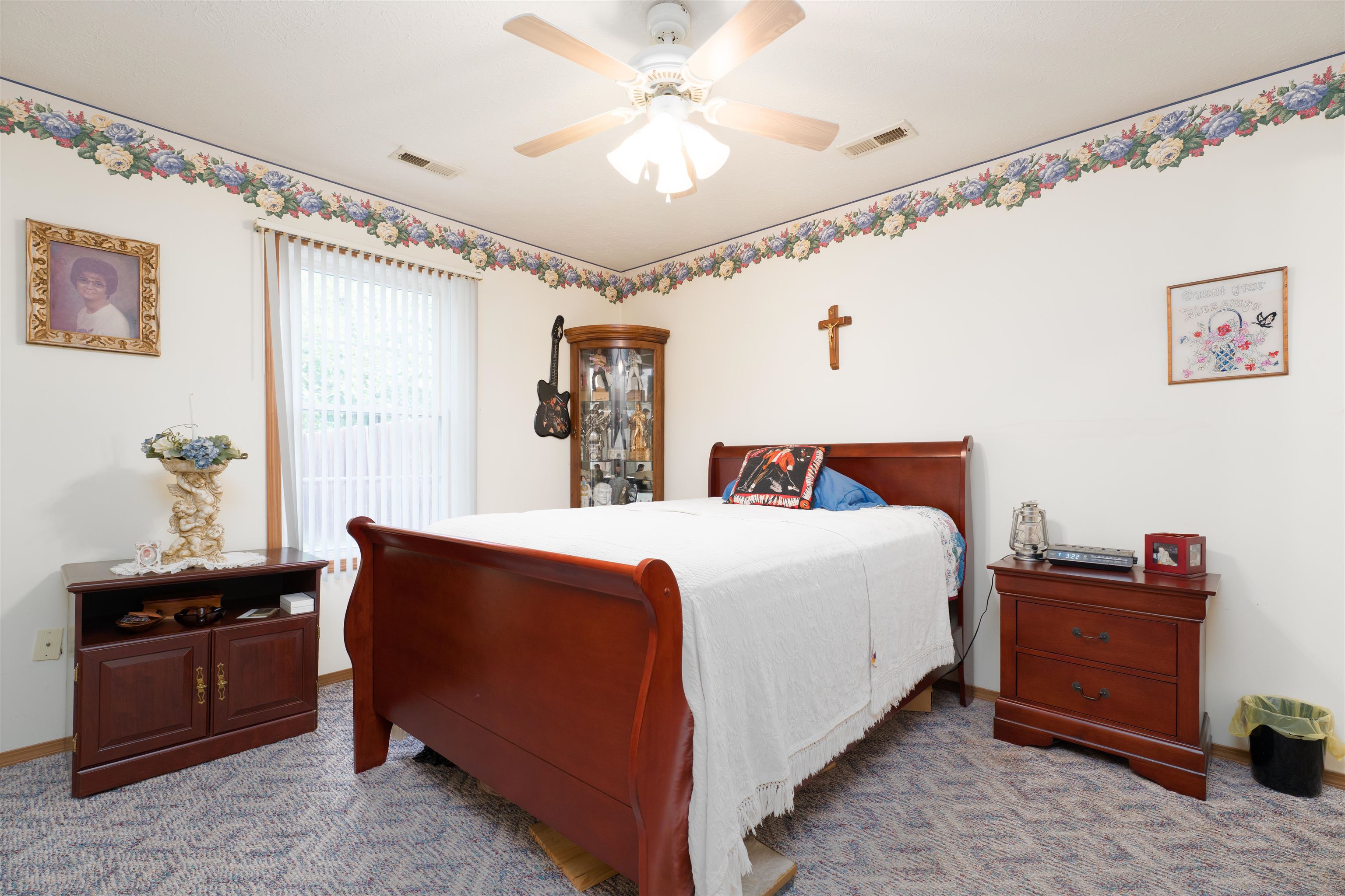 4410 Strickland Dr, Owensboro, Kentucky 42301, 2 Bedrooms Bedrooms, ,2 BathroomsBathrooms,Single Family Residence,For Sale,Strickland Dr,92849