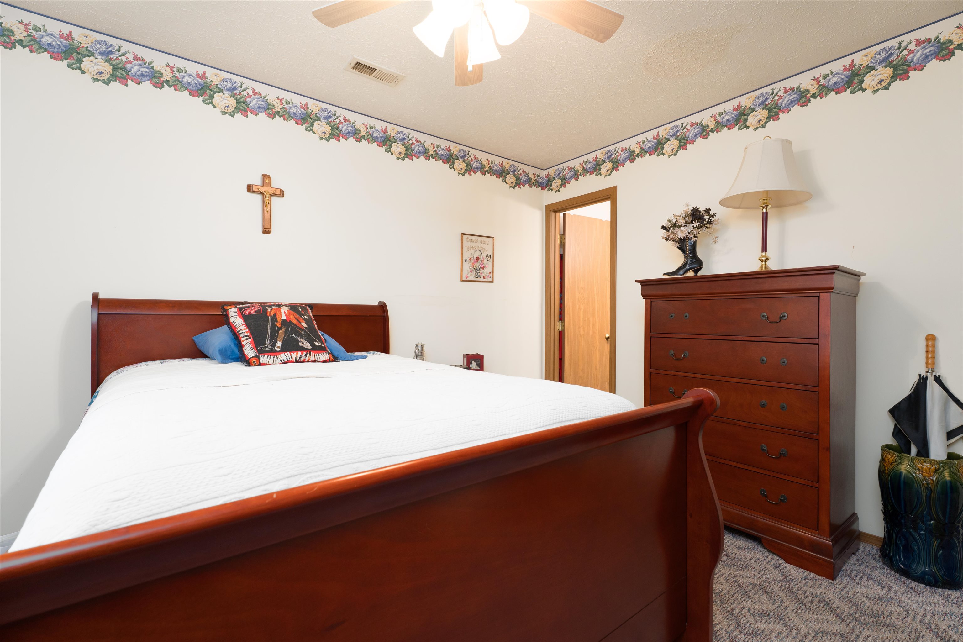 4410 Strickland Dr, Owensboro, Kentucky 42301, 2 Bedrooms Bedrooms, ,2 BathroomsBathrooms,Single Family Residence,For Sale,Strickland Dr,92849