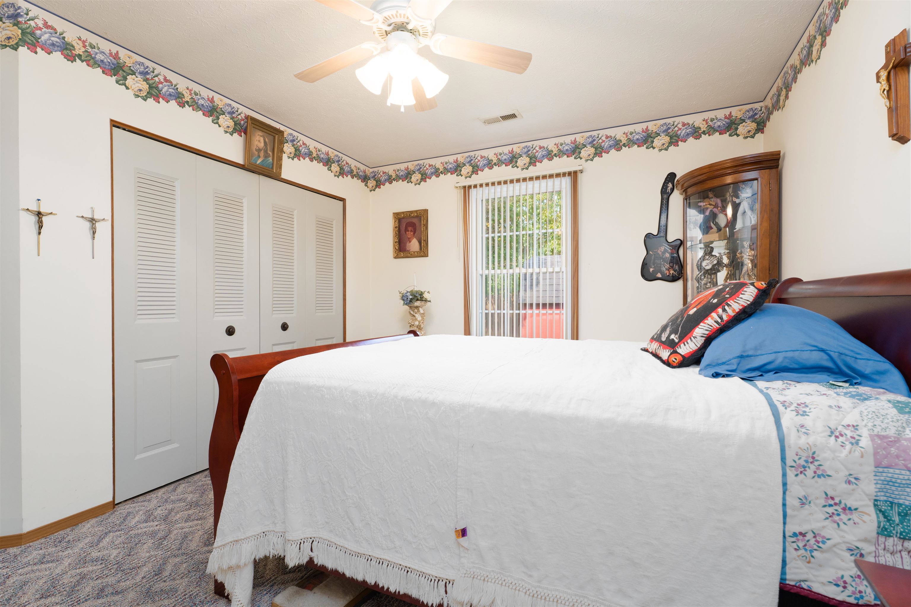 4410 Strickland Dr, Owensboro, Kentucky 42301, 2 Bedrooms Bedrooms, ,2 BathroomsBathrooms,Single Family Residence,For Sale,Strickland Dr,92849