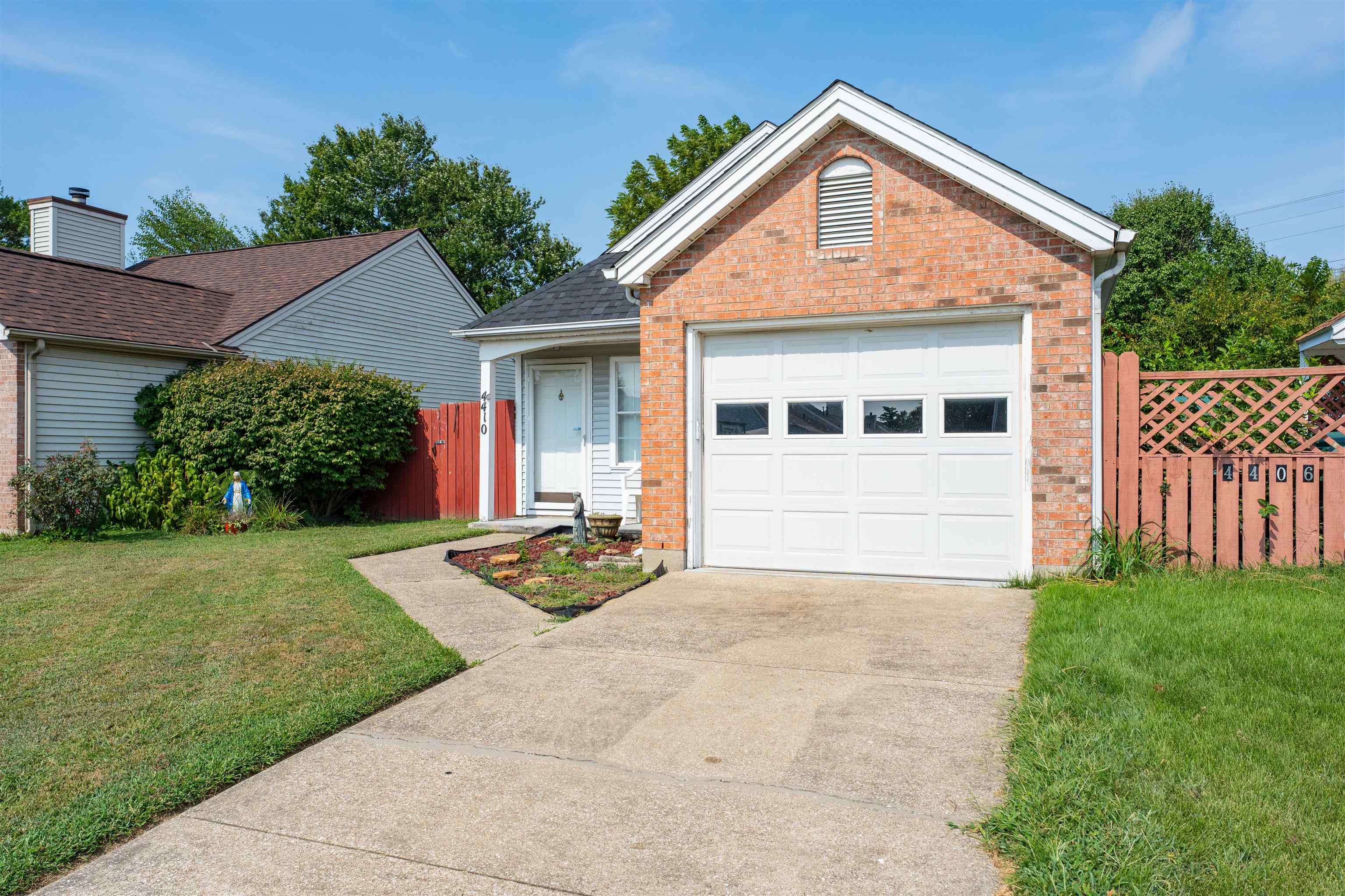 4410 Strickland Dr, Owensboro, Kentucky 42301, 2 Bedrooms Bedrooms, ,2 BathroomsBathrooms,Single Family Residence,For Sale,Strickland Dr,92849