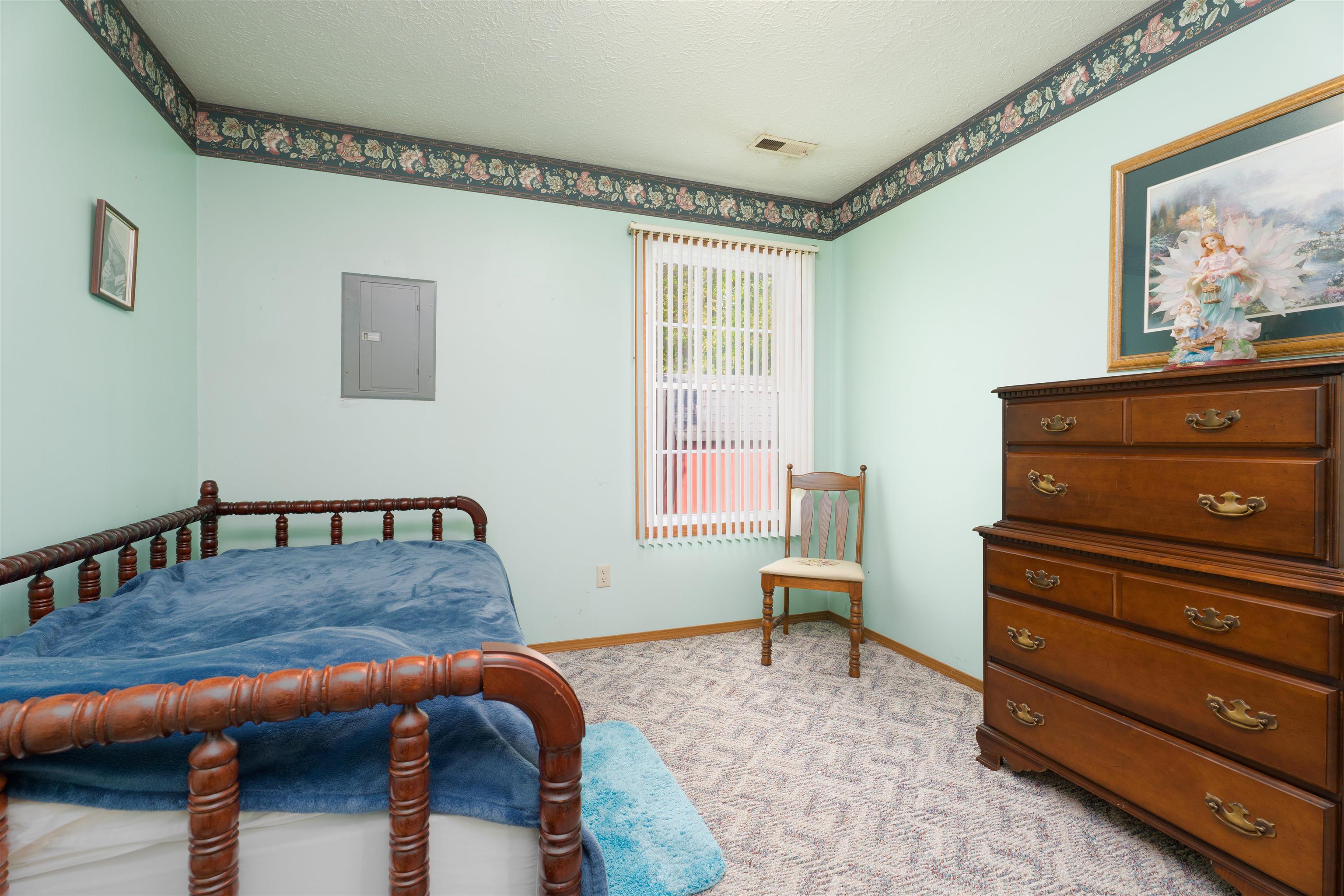 4410 Strickland Dr, Owensboro, Kentucky 42301, 2 Bedrooms Bedrooms, ,2 BathroomsBathrooms,Single Family Residence,For Sale,Strickland Dr,92849