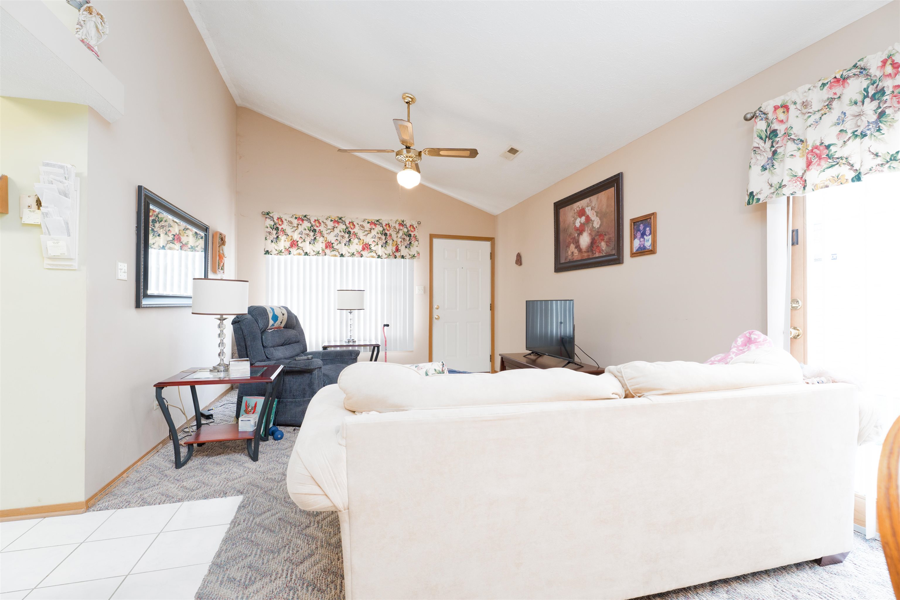 4410 Strickland Dr, Owensboro, Kentucky 42301, 2 Bedrooms Bedrooms, ,2 BathroomsBathrooms,Single Family Residence,For Sale,Strickland Dr,92849