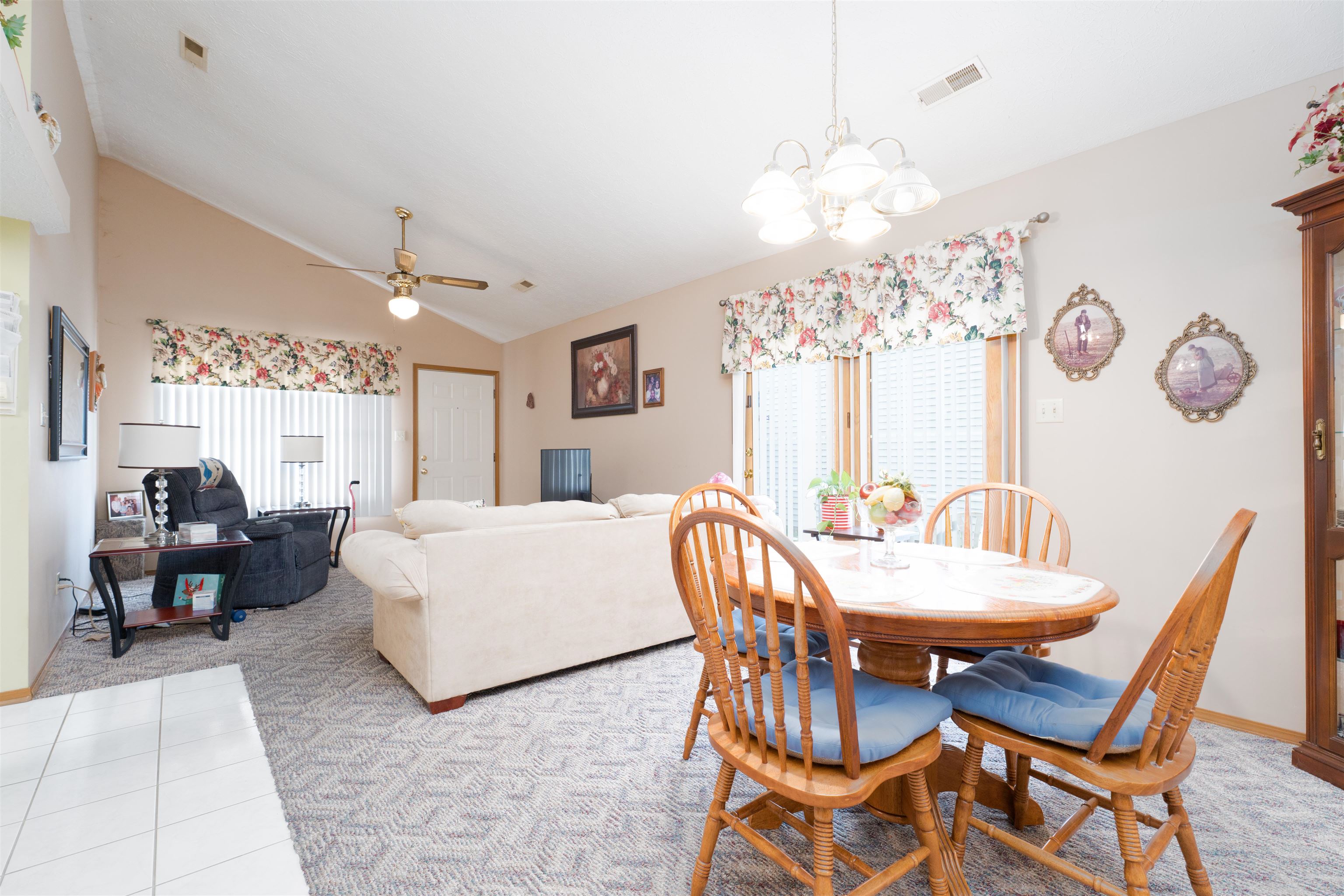 4410 Strickland Dr, Owensboro, Kentucky 42301, 2 Bedrooms Bedrooms, ,2 BathroomsBathrooms,Single Family Residence,For Sale,Strickland Dr,92849