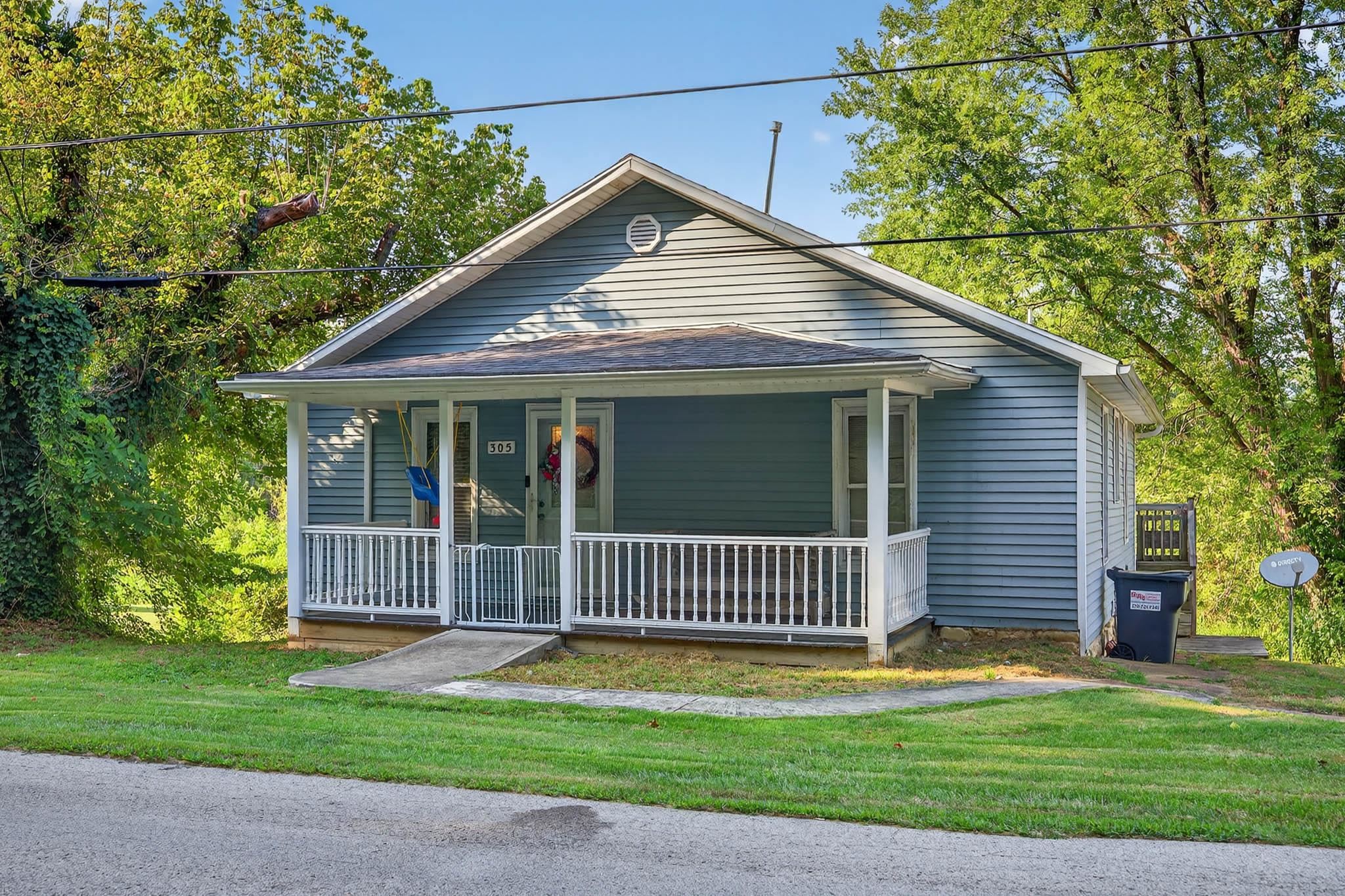 305 Harrison Street, Hawesville, Kentucky 42348, 2 Bedrooms Bedrooms, ,1 BathroomBathrooms,Single Family Residence,For Sale,Harrison Street,92850