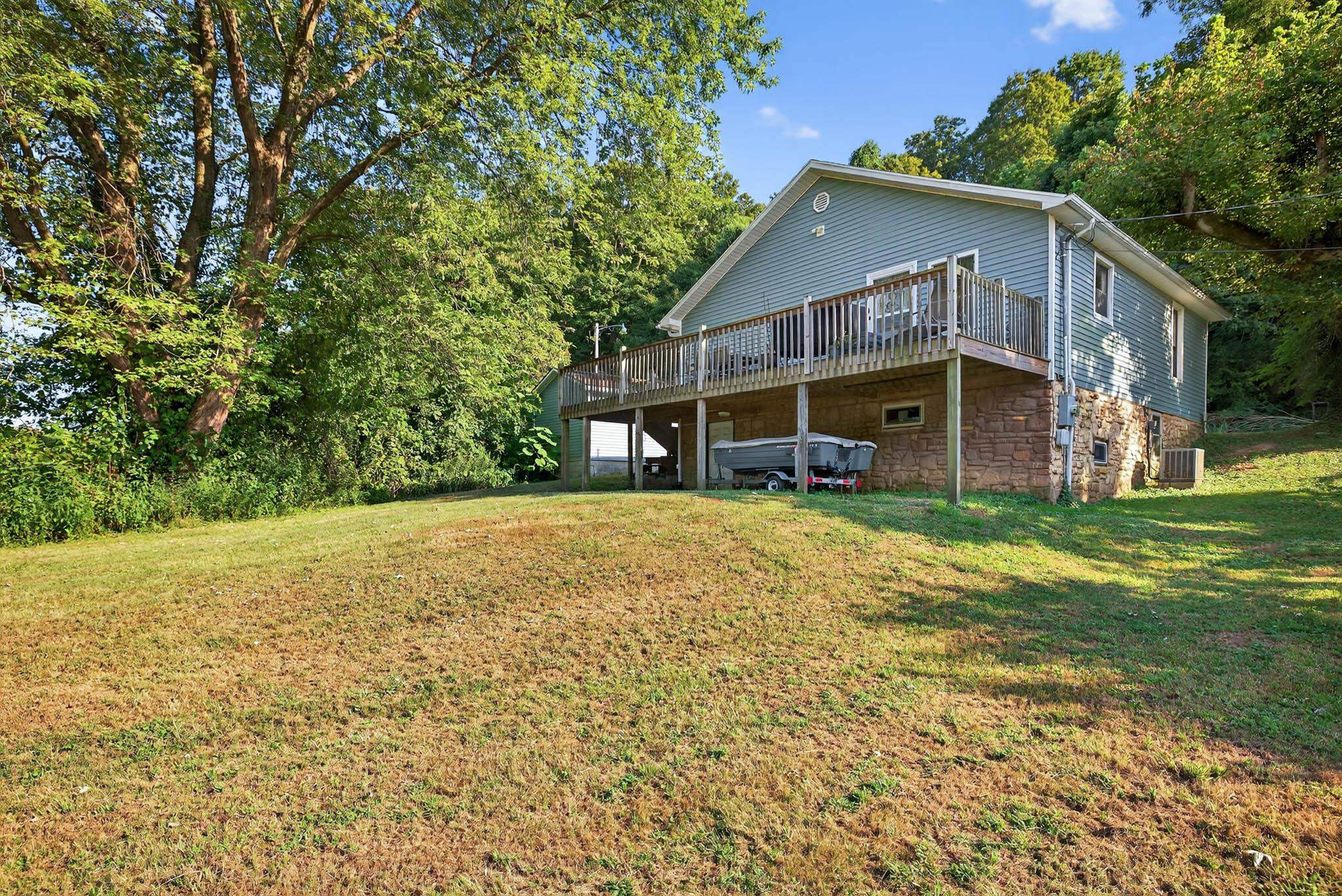 305 Harrison Street, Hawesville, Kentucky 42348, 2 Bedrooms Bedrooms, ,1 BathroomBathrooms,Single Family Residence,For Sale,Harrison Street,92850