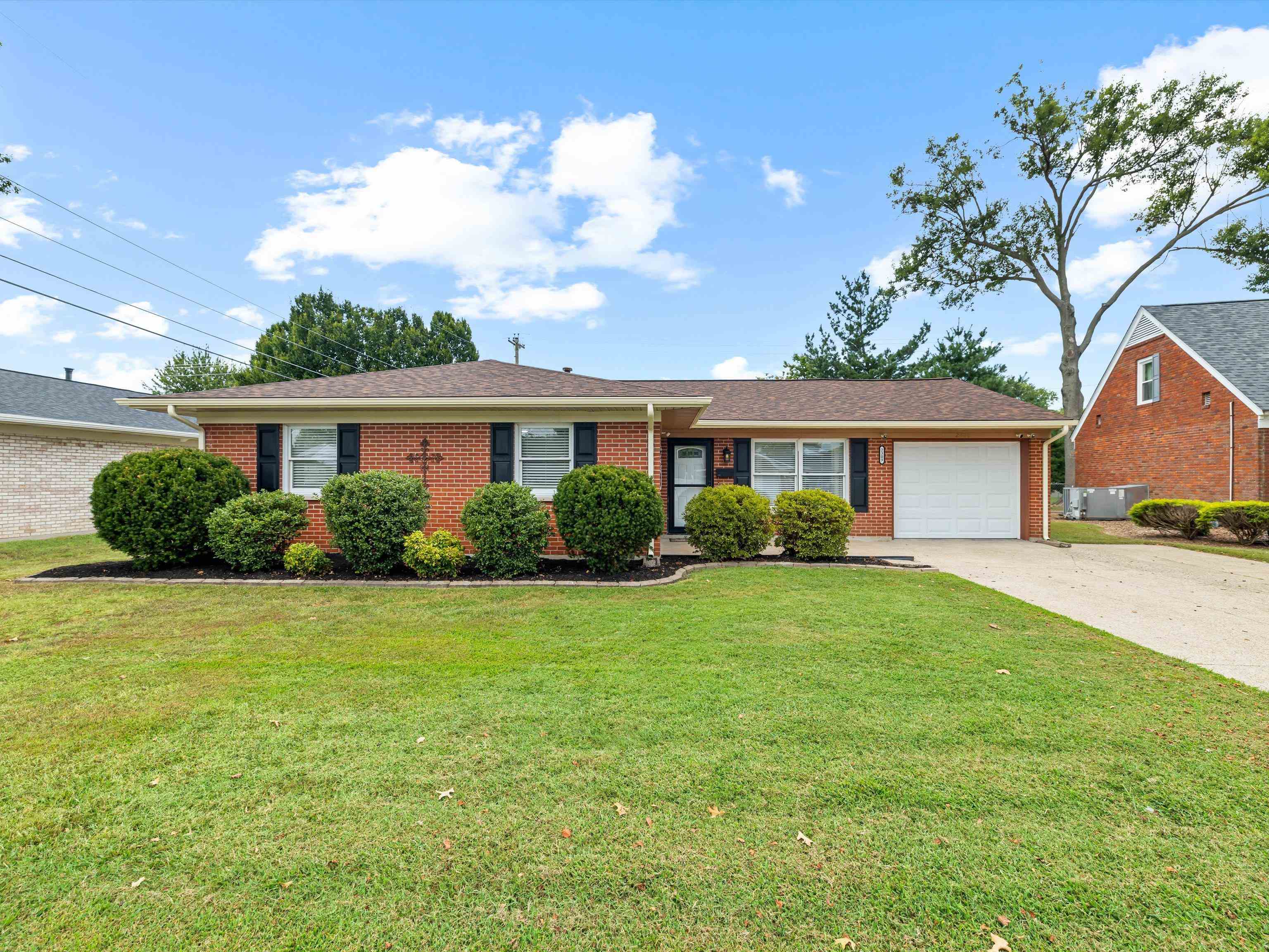 2309 Chateaugay Loop, Owensboro, Kentucky 42301, 3 Bedrooms Bedrooms, ,2 BathroomsBathrooms,Single Family Residence,For Sale,Chateaugay Loop,92861