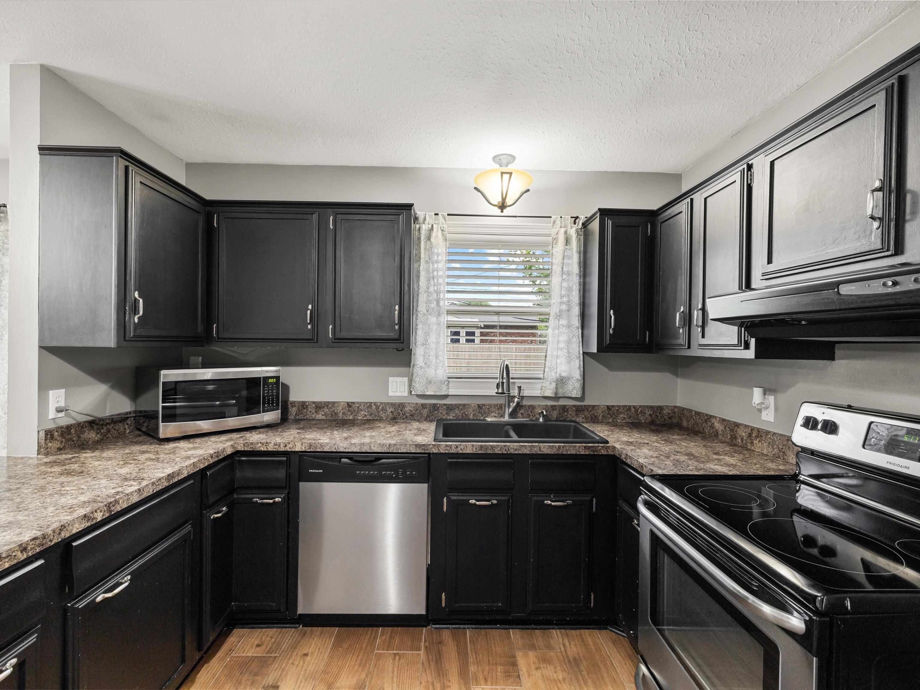 2309 Chateaugay Loop, Owensboro, Kentucky 42301, 3 Bedrooms Bedrooms, ,2 BathroomsBathrooms,Single Family Residence,For Sale,Chateaugay Loop,92861