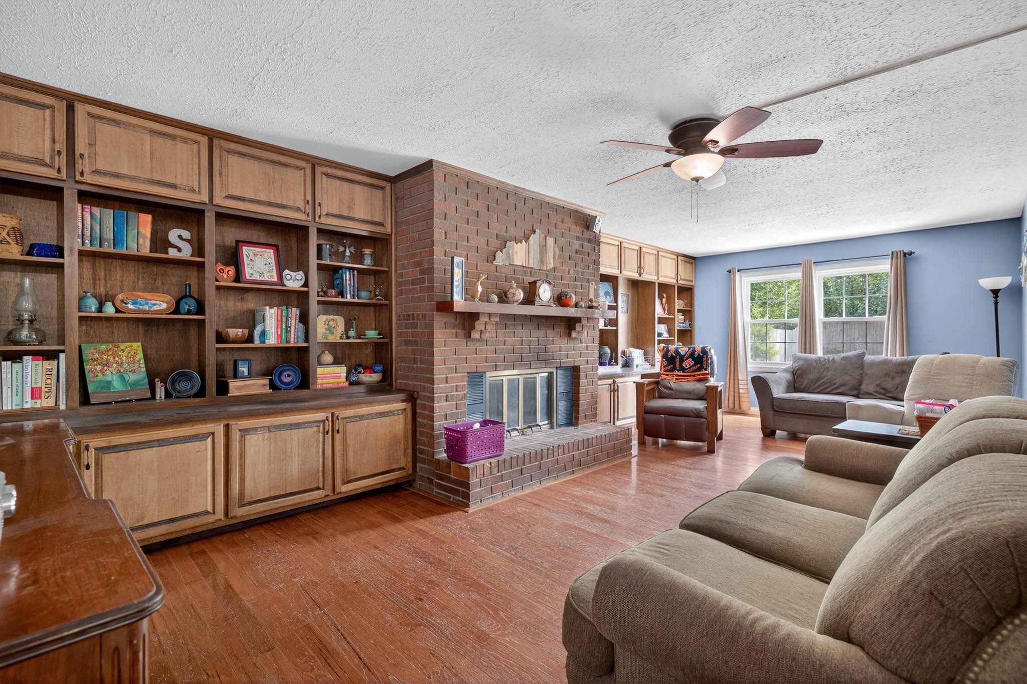2228 Twenty Grand Ave, Owensboro, Kentucky 42301, 4 Bedrooms Bedrooms, ,2 BathroomsBathrooms,Single Family Residence,For Sale,Twenty Grand Ave,92862