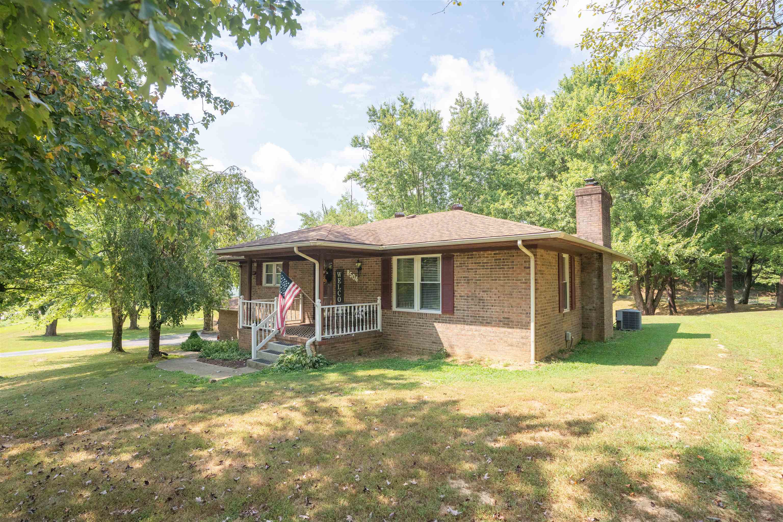 8504 Hwy 81, Daviess Co, Kentucky 42301, 2 Bedrooms Bedrooms, ,2 BathroomsBathrooms,Single Family Residence,For Sale,Hwy 81,92863