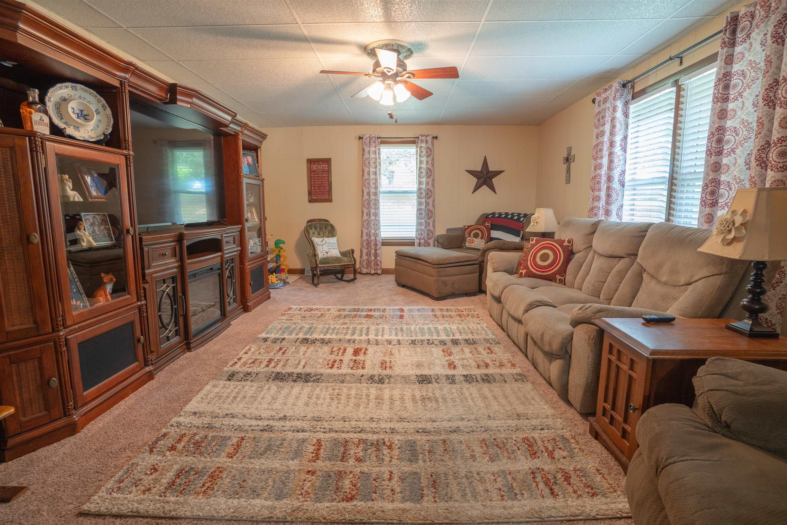 8504 Hwy 81, Daviess Co, Kentucky 42301, 2 Bedrooms Bedrooms, ,2 BathroomsBathrooms,Single Family Residence,For Sale,Hwy 81,92863