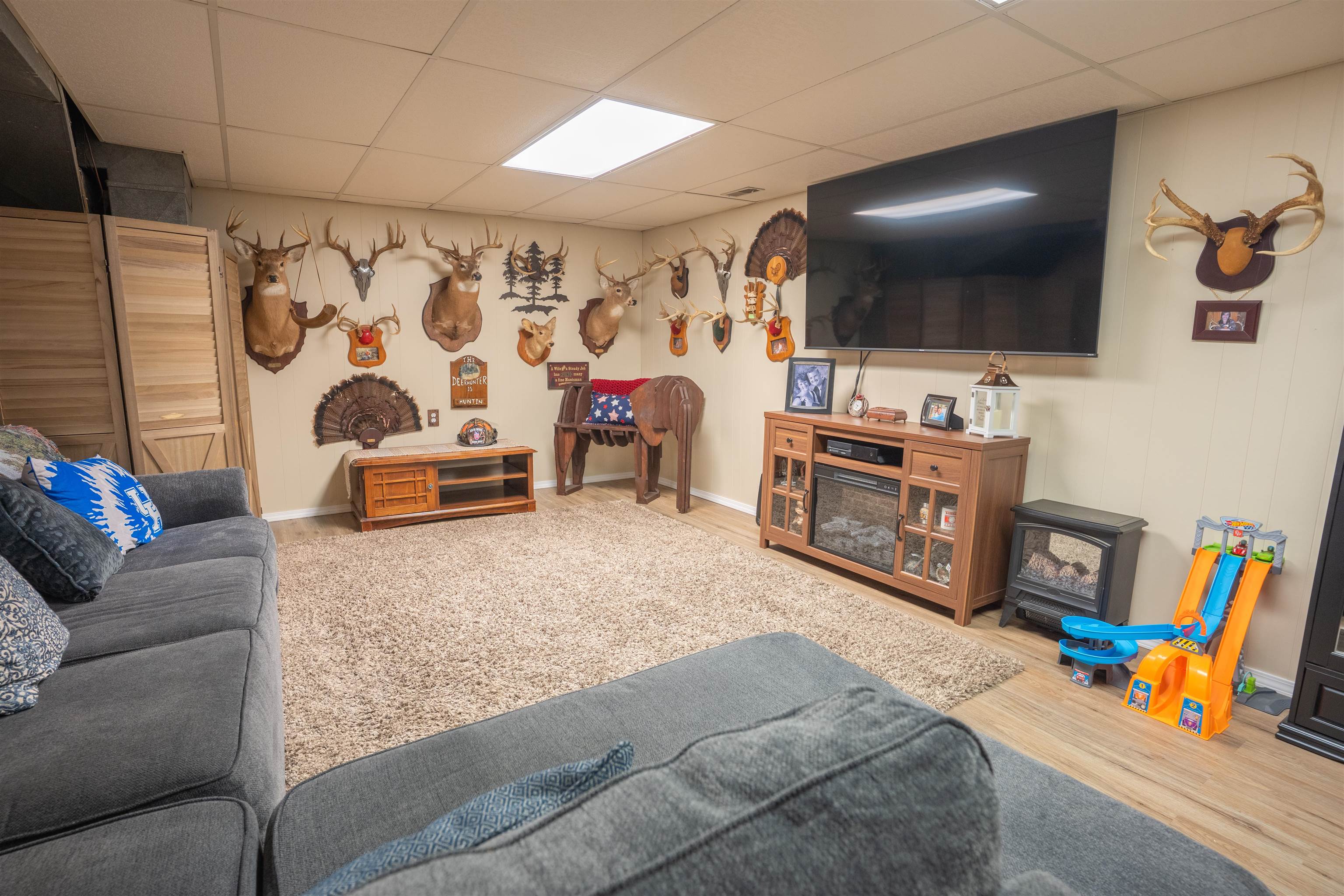 8504 Hwy 81, Daviess Co, Kentucky 42301, 2 Bedrooms Bedrooms, ,2 BathroomsBathrooms,Single Family Residence,For Sale,Hwy 81,92863