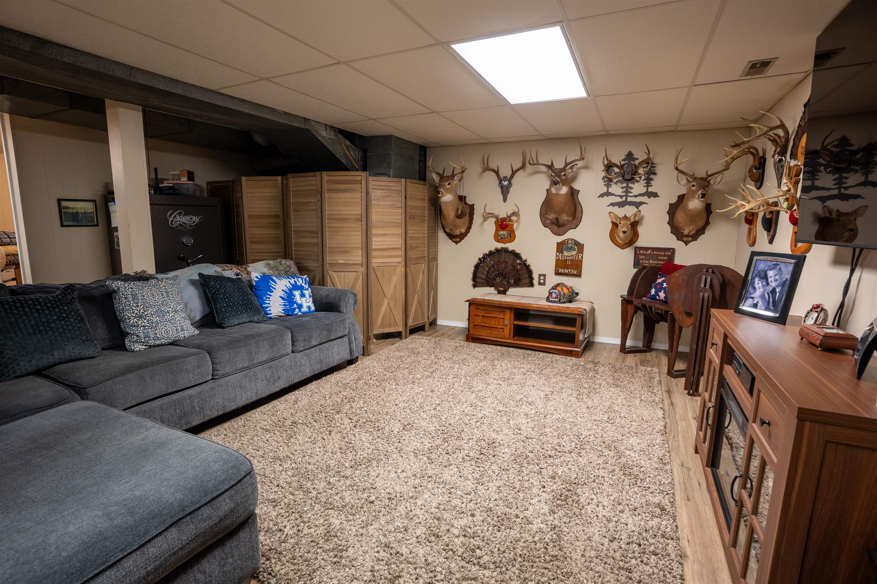 8504 Hwy 81, Daviess Co, Kentucky 42301, 2 Bedrooms Bedrooms, ,2 BathroomsBathrooms,Single Family Residence,For Sale,Hwy 81,92863