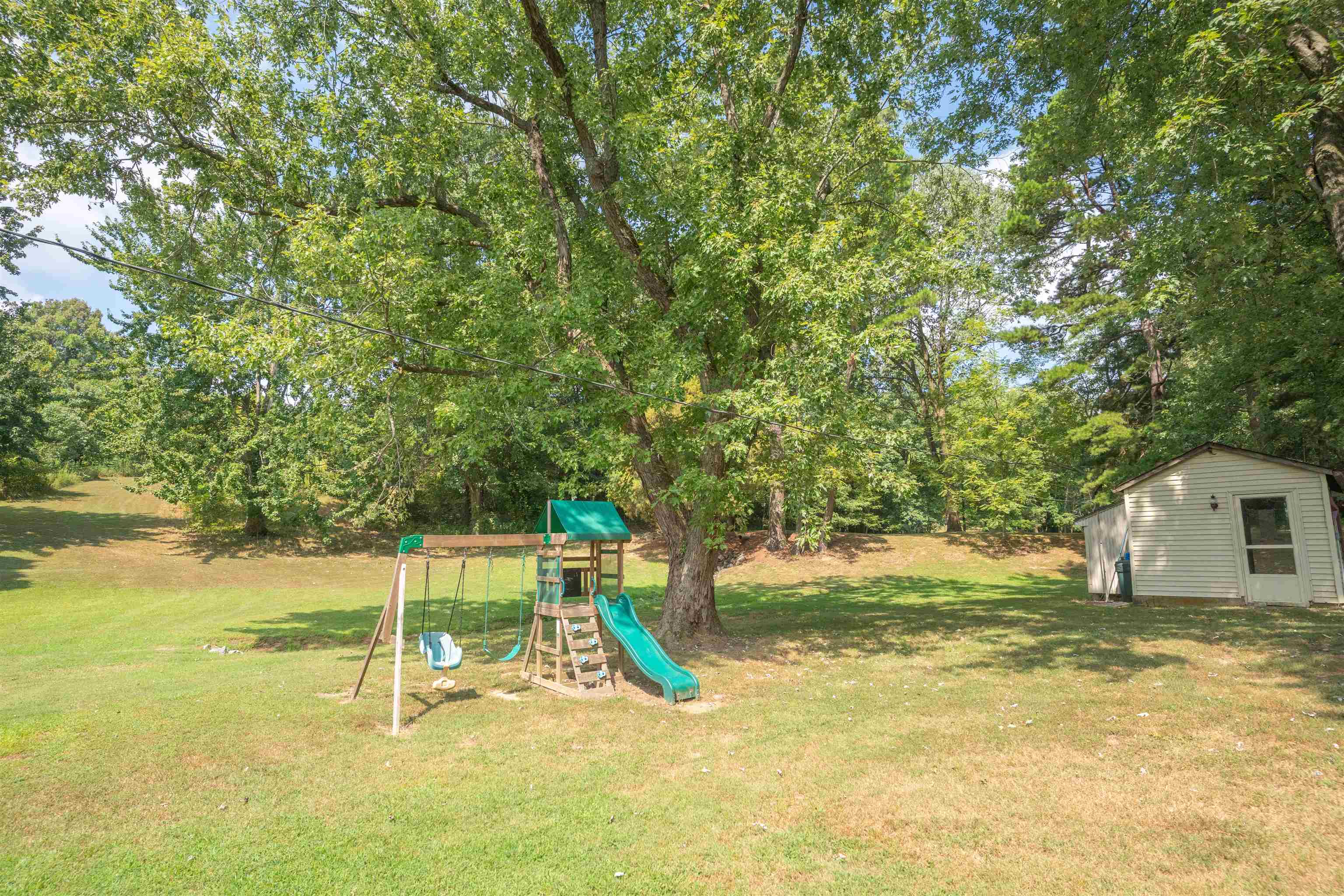 8504 Hwy 81, Daviess Co, Kentucky 42301, 2 Bedrooms Bedrooms, ,2 BathroomsBathrooms,Single Family Residence,For Sale,Hwy 81,92863