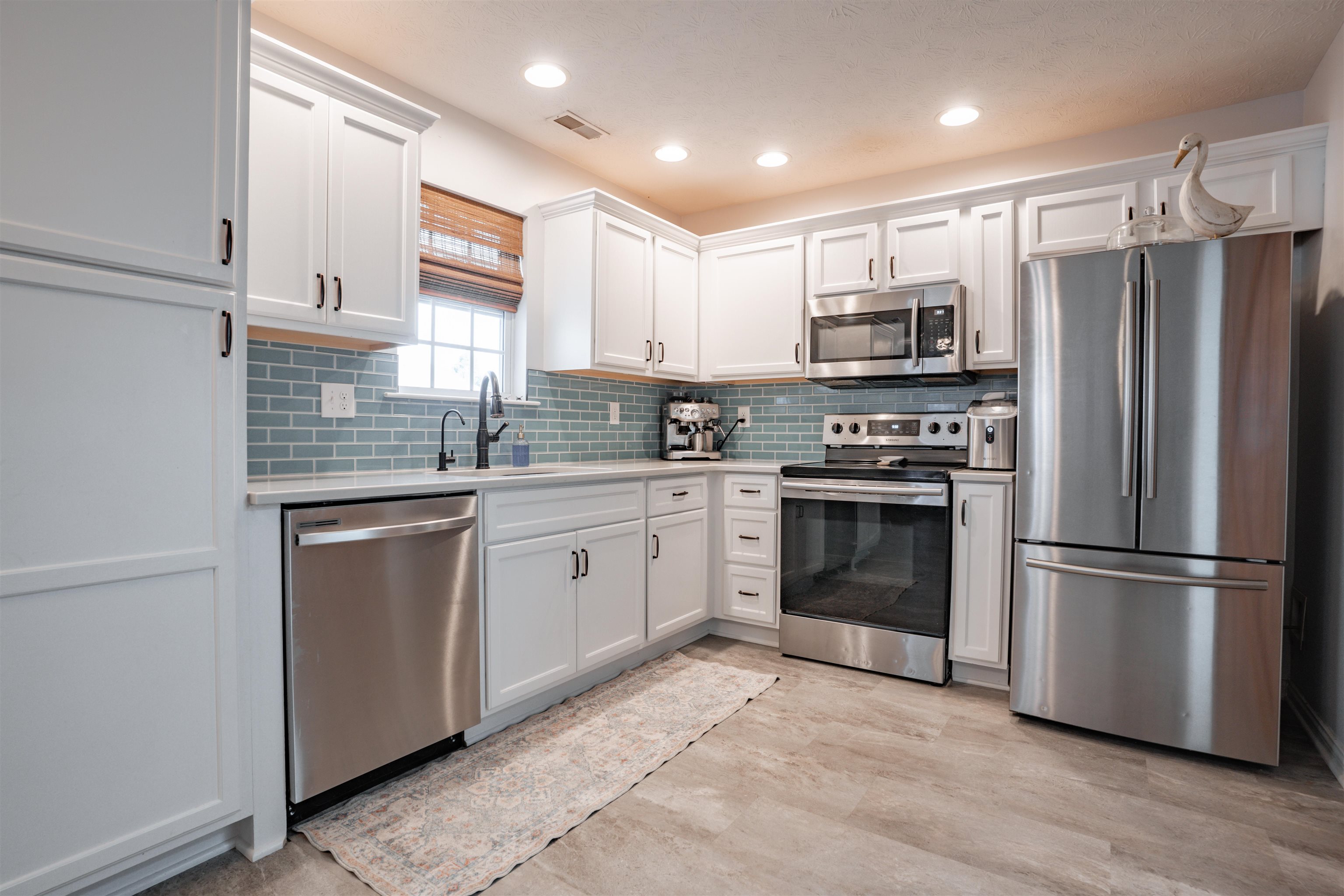 420 Newbury Ct, Owensboro, Kentucky 42301, 3 Bedrooms Bedrooms, ,2 BathroomsBathrooms,Single Family Residence,For Sale,Newbury Ct,92867