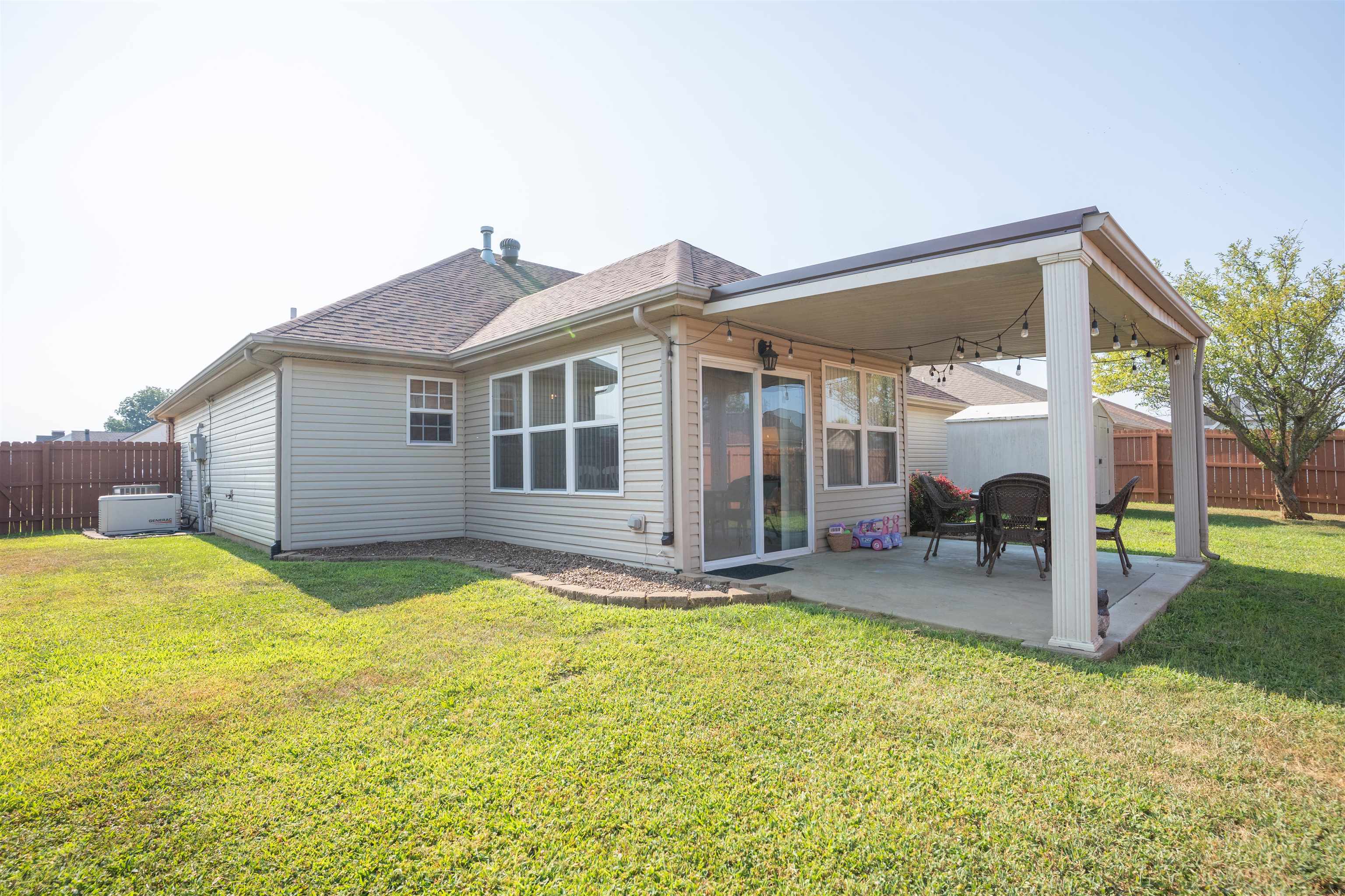 420 Newbury Ct, Owensboro, Kentucky 42301, 3 Bedrooms Bedrooms, ,2 BathroomsBathrooms,Single Family Residence,For Sale,Newbury Ct,92867