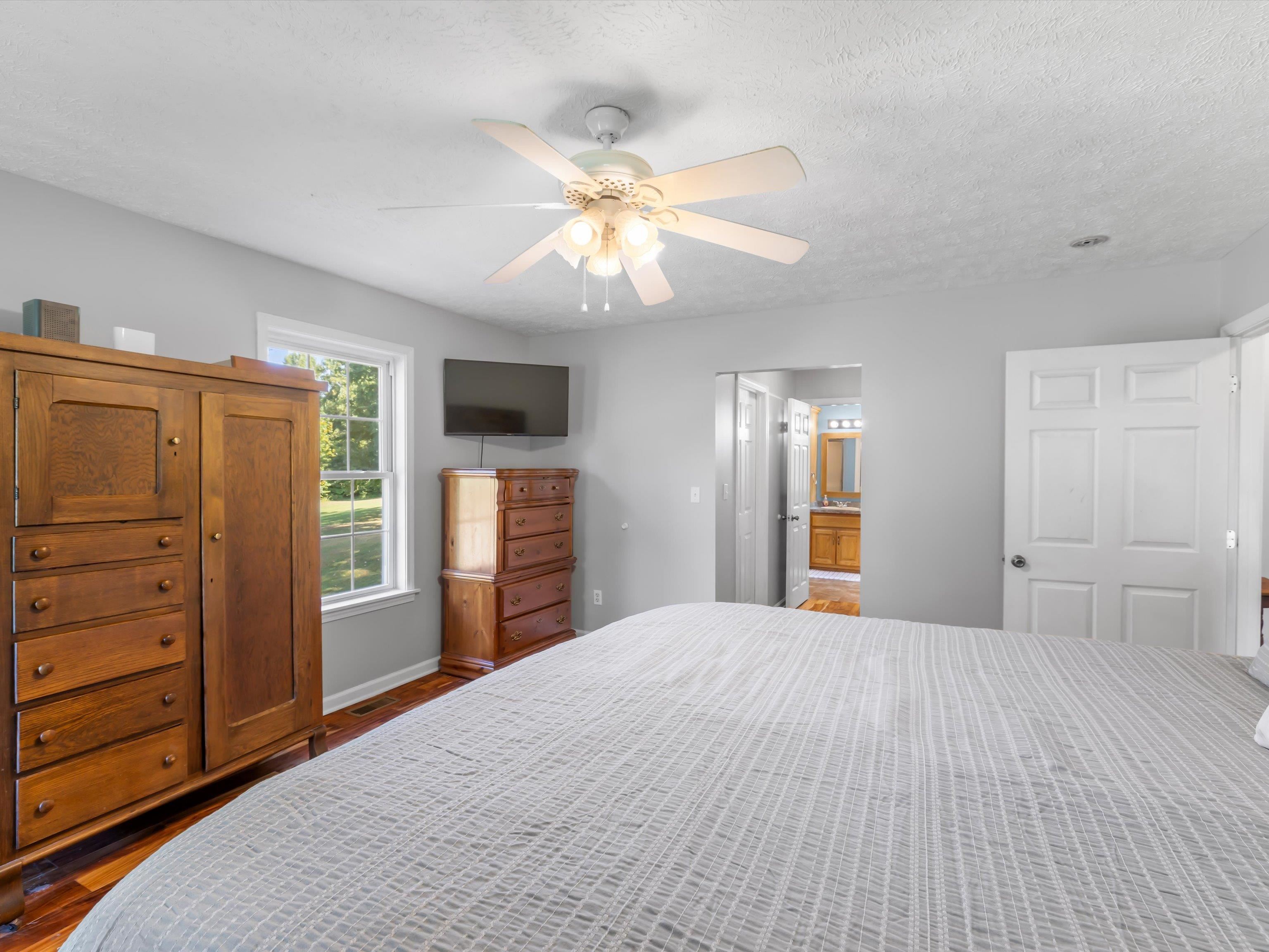 1187 Sugar Grove Rd, Whitesville, Kentucky 42378, 2 Bedrooms Bedrooms, ,3 BathroomsBathrooms,Single Family Residence,For Sale,Sugar Grove Rd,92868