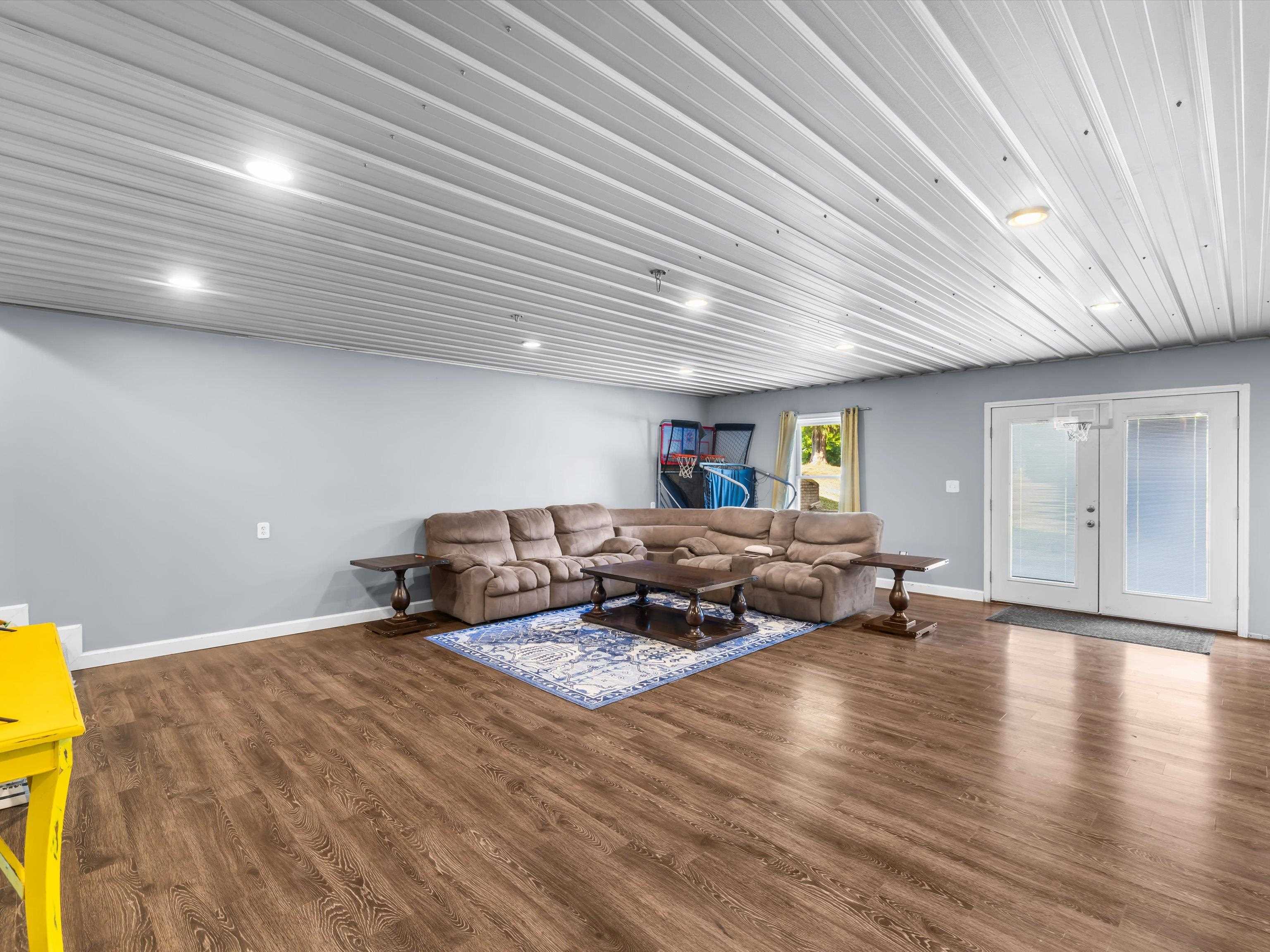 1187 Sugar Grove Rd, Whitesville, Kentucky 42378, 2 Bedrooms Bedrooms, ,3 BathroomsBathrooms,Single Family Residence,For Sale,Sugar Grove Rd,92868