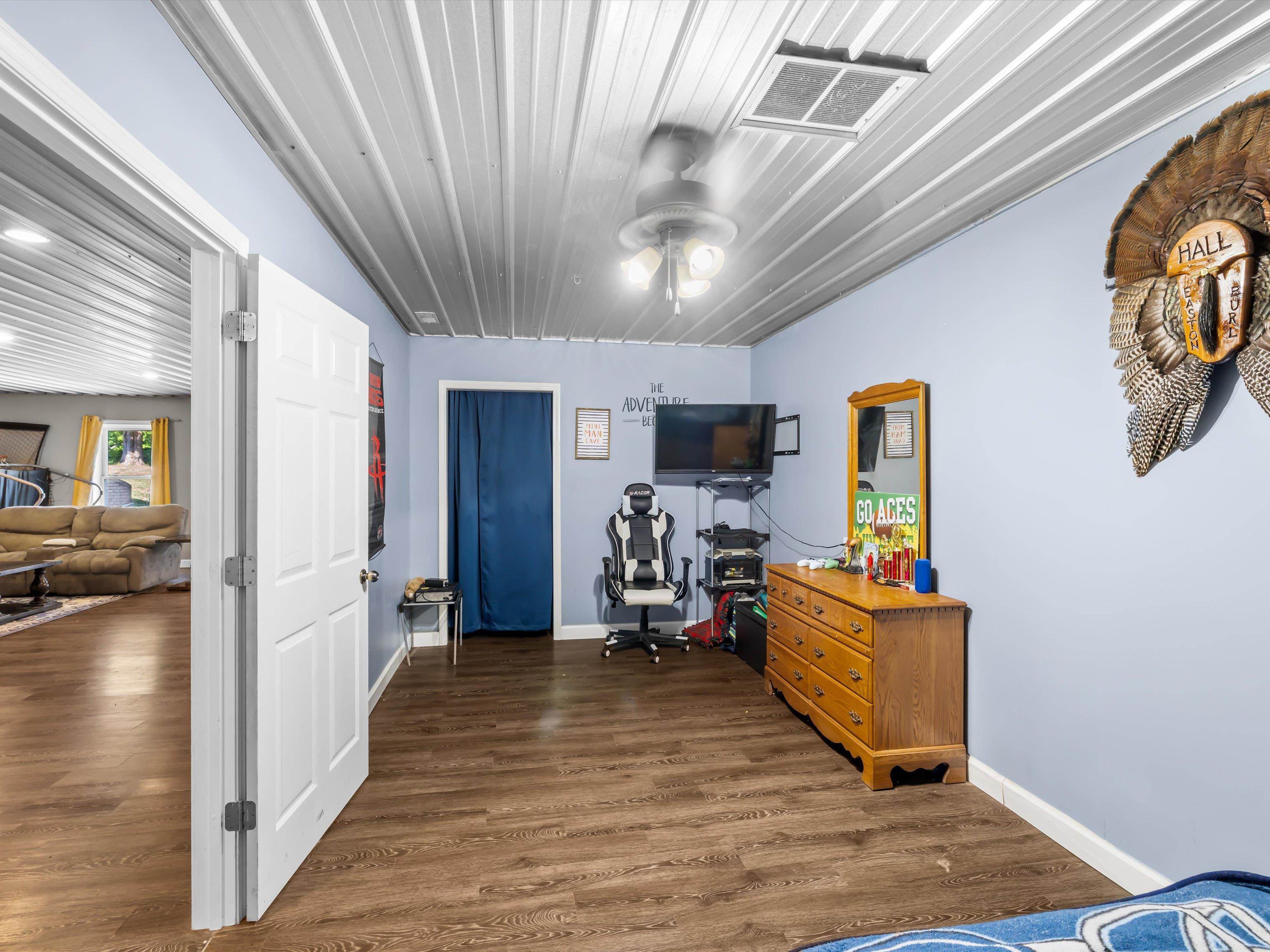 1187 Sugar Grove Rd, Whitesville, Kentucky 42378, 2 Bedrooms Bedrooms, ,3 BathroomsBathrooms,Single Family Residence,For Sale,Sugar Grove Rd,92868
