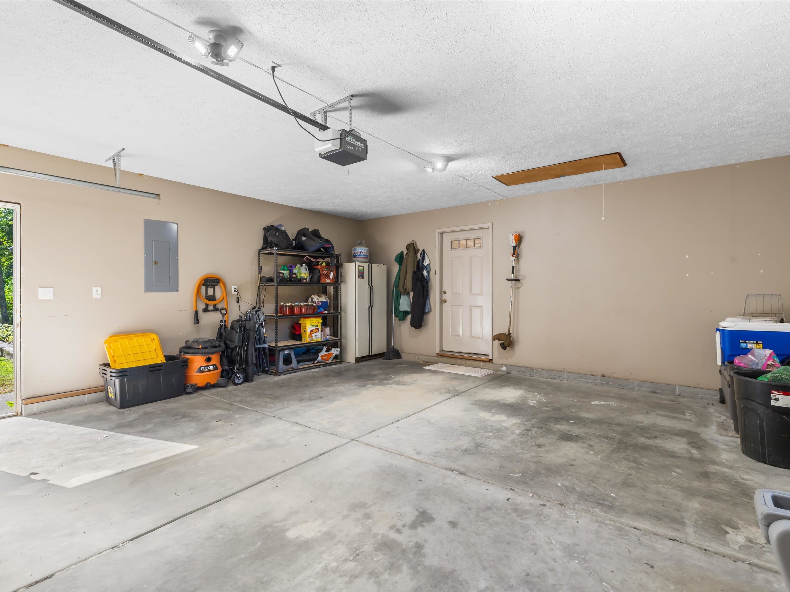 1187 Sugar Grove Rd, Whitesville, Kentucky 42378, 2 Bedrooms Bedrooms, ,3 BathroomsBathrooms,Single Family Residence,For Sale,Sugar Grove Rd,92868